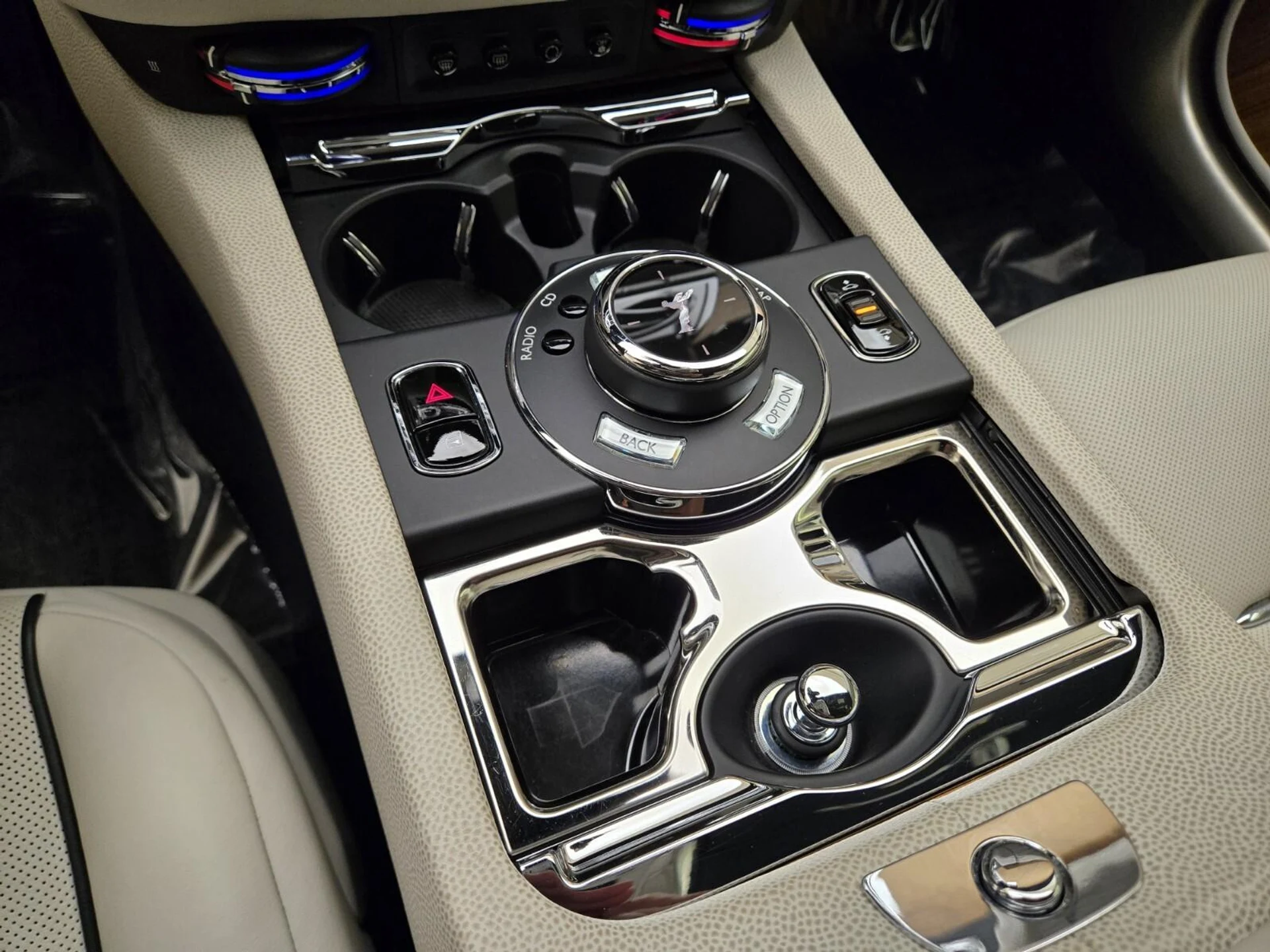 mph038_3688807273_Used_2016_Rolls_Royce_Wraith_1767163726_8cb37cc95d