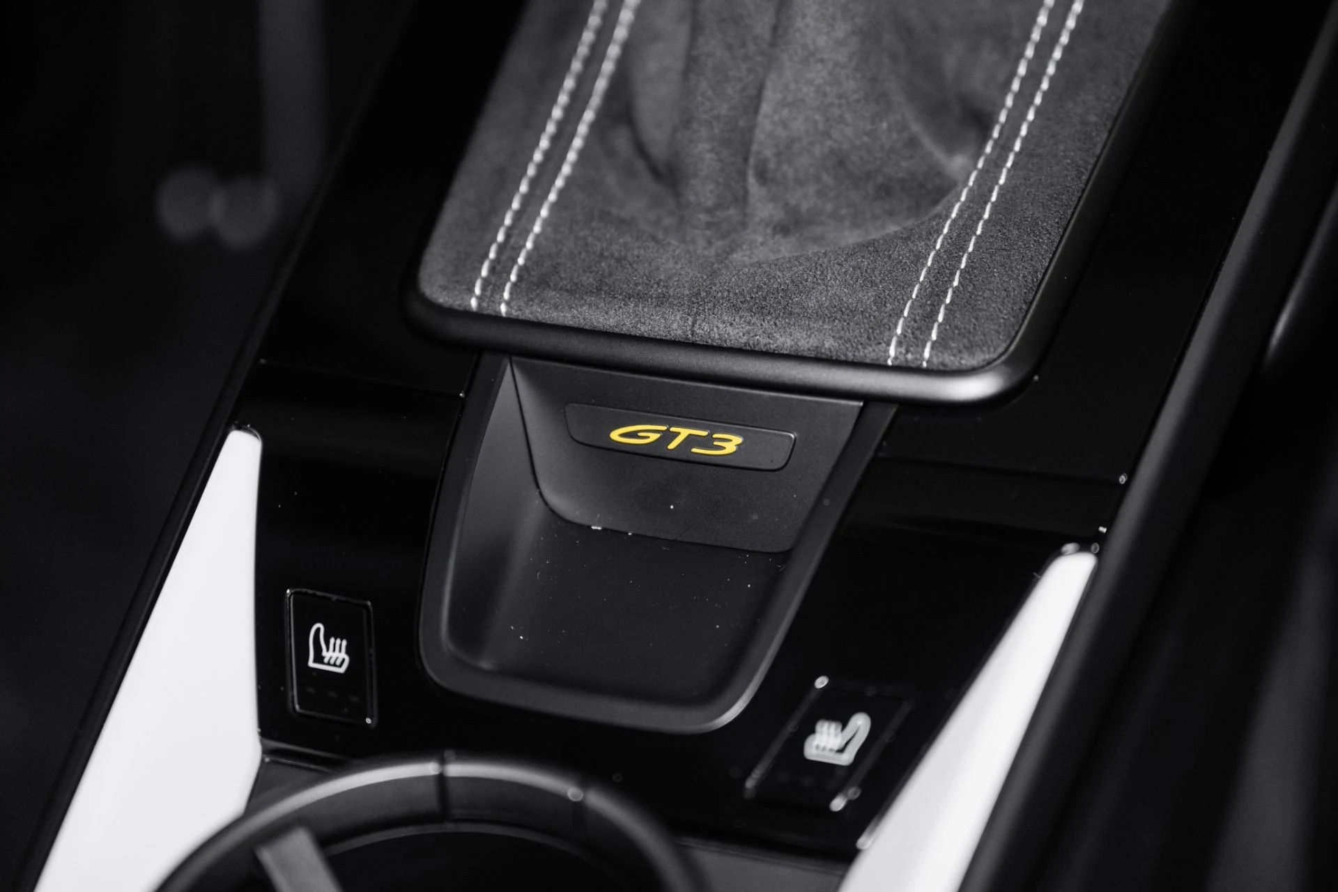 mph038_3696244526_Used_2022_Porsche_911_GT_3_1767714919_8c7a82c500