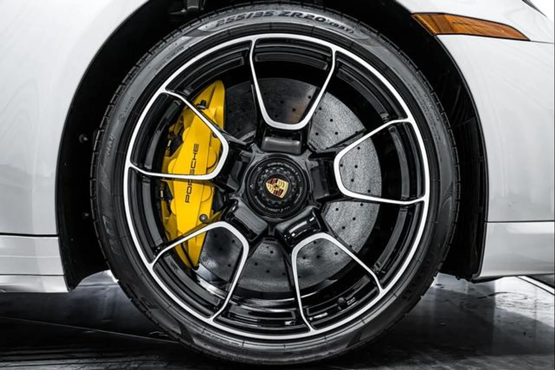 mph038_3696566700_g_NF_5y2c_KP_1a4_fu4mnv_J_Lzi_LBA_fa87caed3b