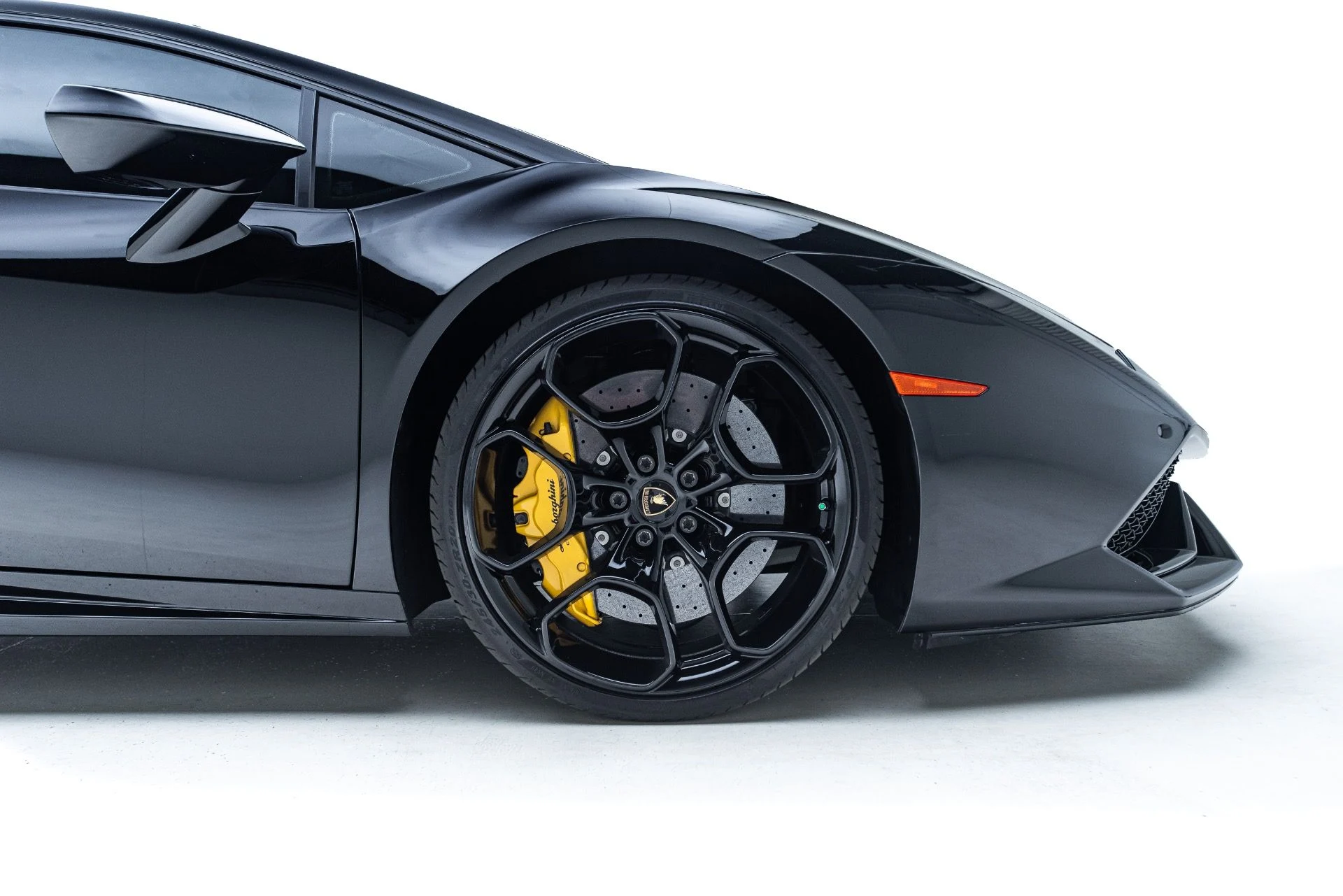 mph038_3699475420_Used_2016_Lamborghini_Huracan_LP_610_4_1786562204_5cccdccc41