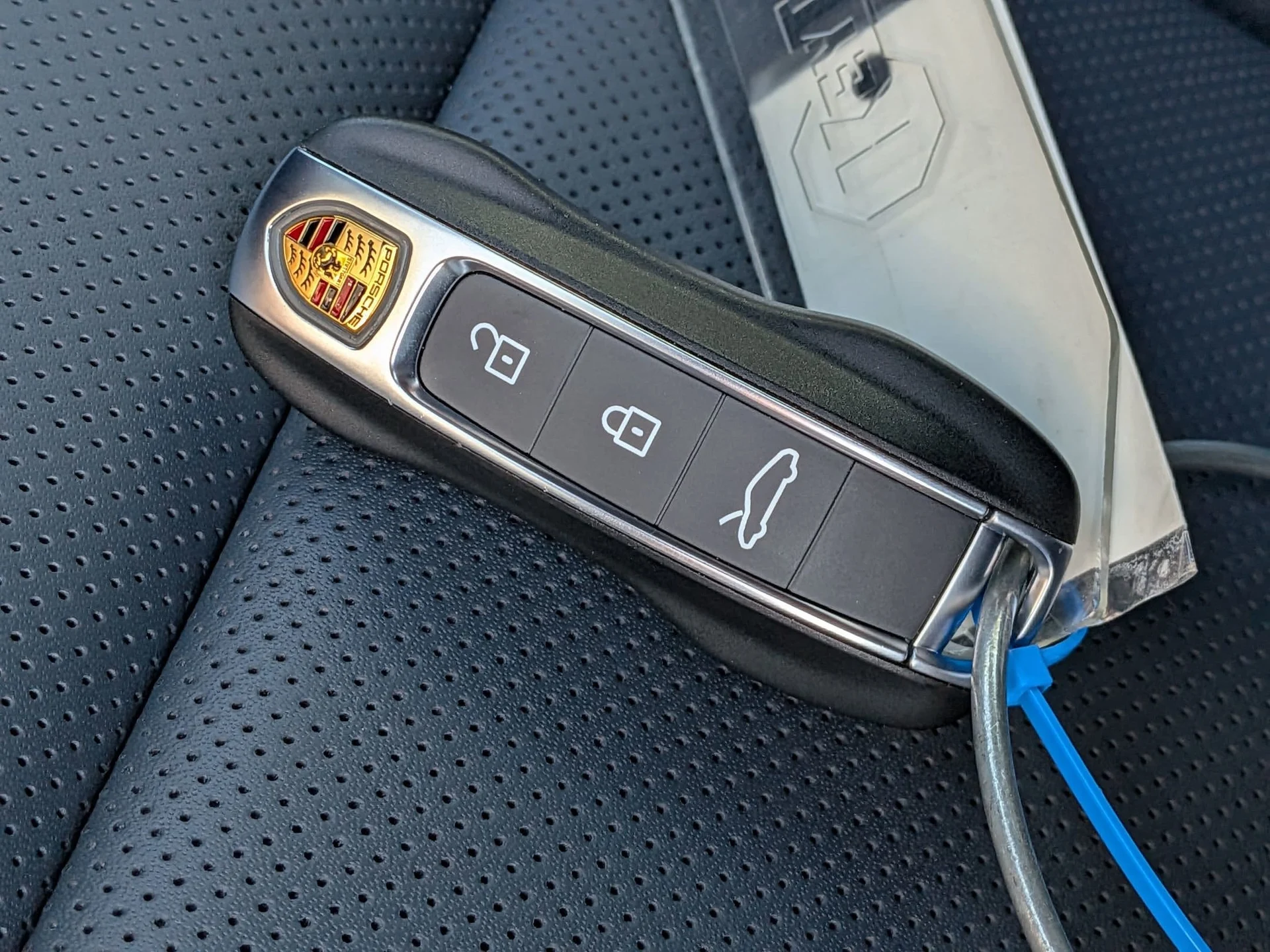 mph038_3720341470_184962b937f83aa09ffc3a9f8b7e40d6x_dc35cc665f