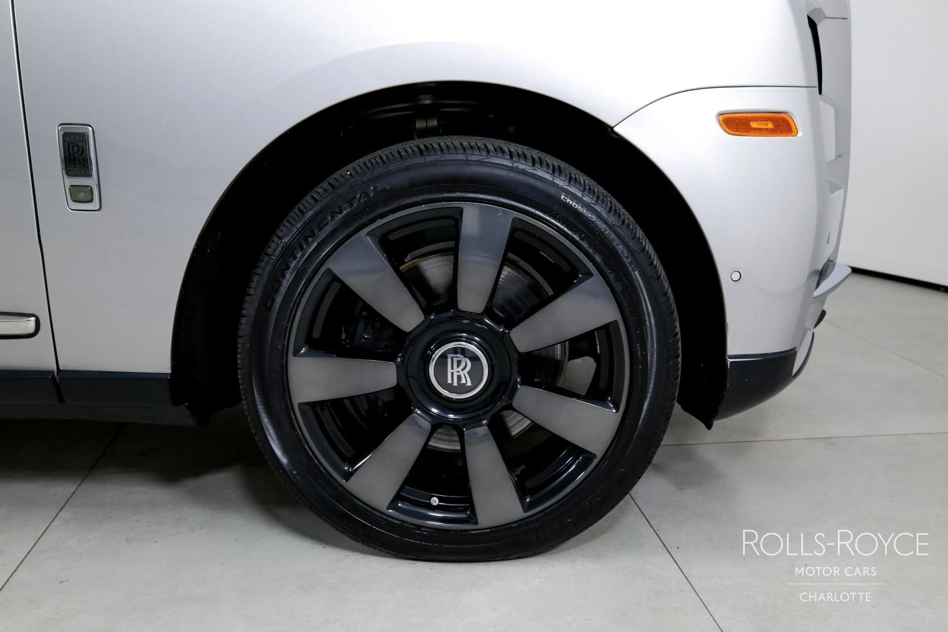 mph038_3736787276_Used_2021_Rolls_Royce_Cullinan_1771363967_5d99b479b4