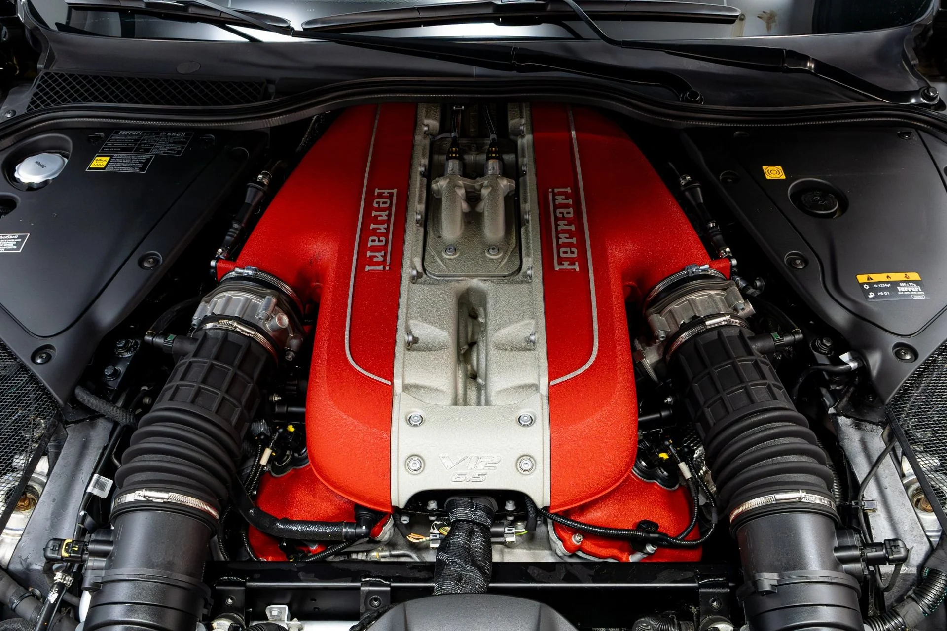 mph038_3751032932_Used_2020_Ferrari_812_Superfast_1777416323_5ff7966a6d