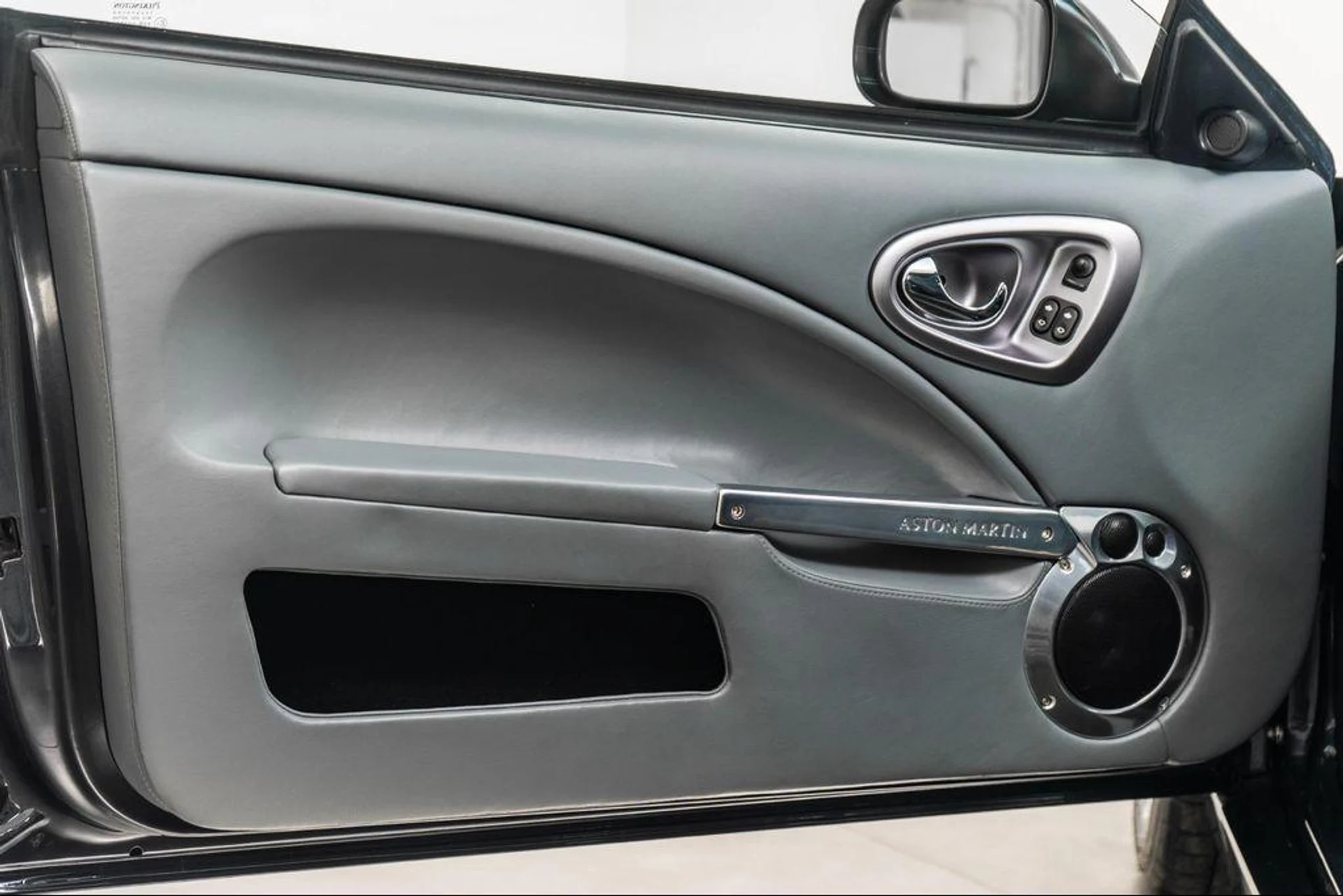 mph038_3759051625_ZMK_8_Xsgp_Bilsr_S0_WVFP_Gooh0_D68_7df01d132f