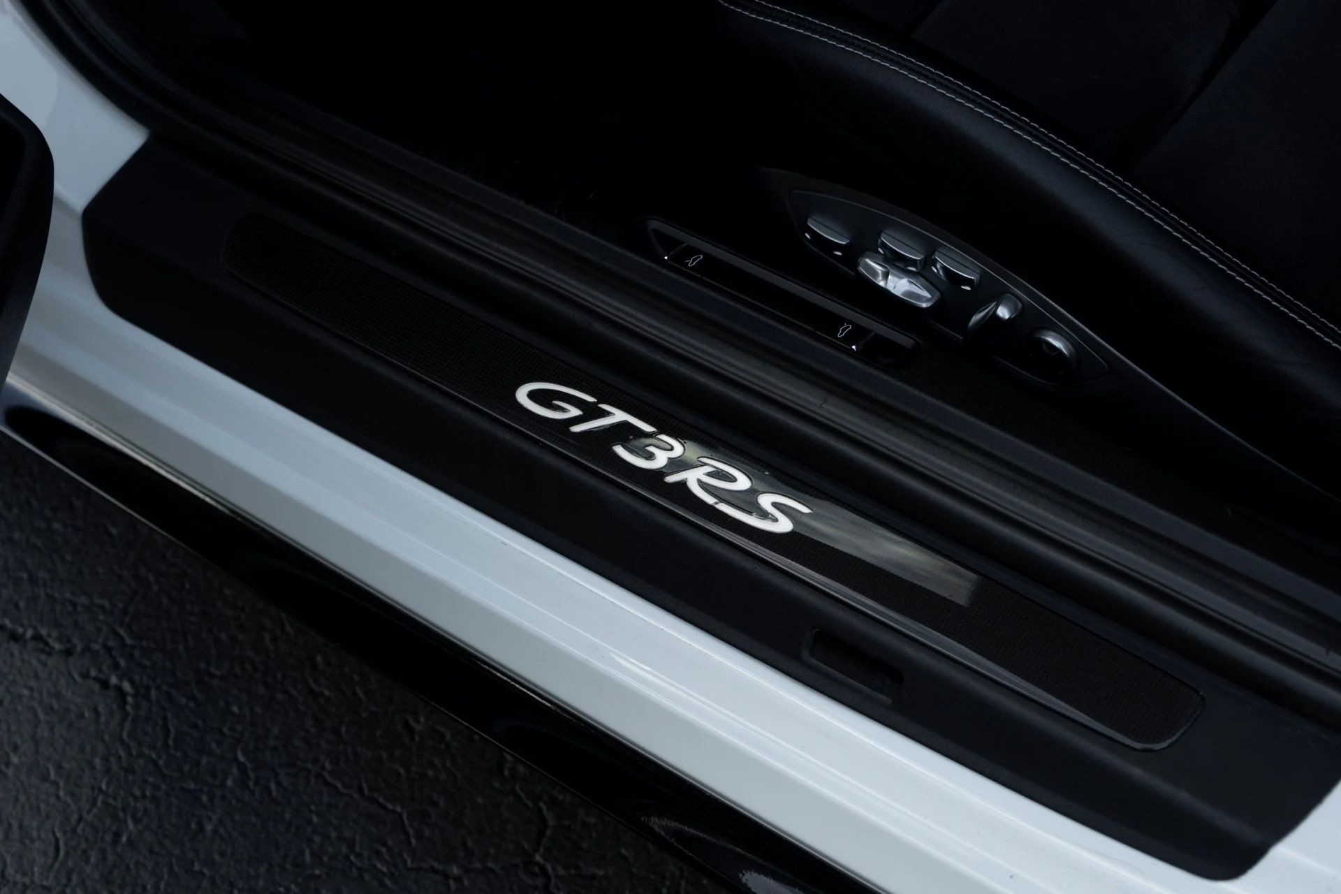 mph038_3798713987_Used_2016_Porsche_911_GT_3_RS_1761756649_d5de048d5e