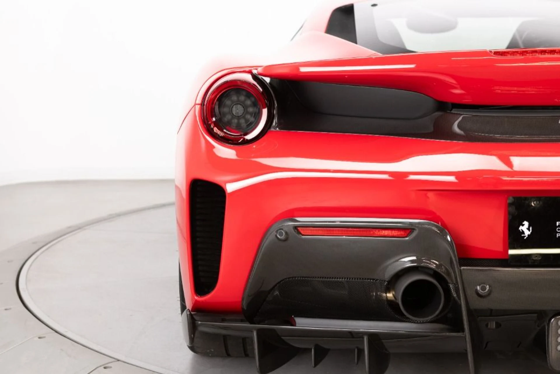 mph038_3809553634_Used_2020_Ferrari_488_Pista_ab85894555