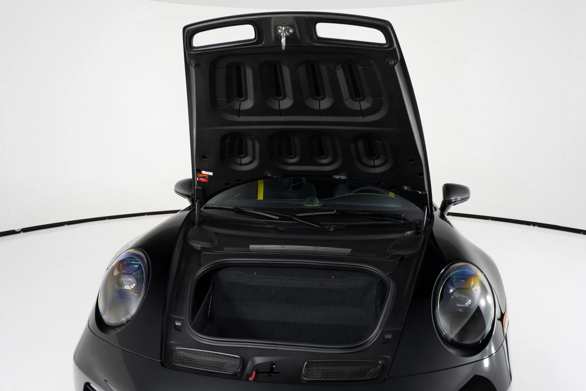 mph038_3818794303_Used_2024_Porsche_911_GT_3_Touring_1750205331_2d91e2e57f