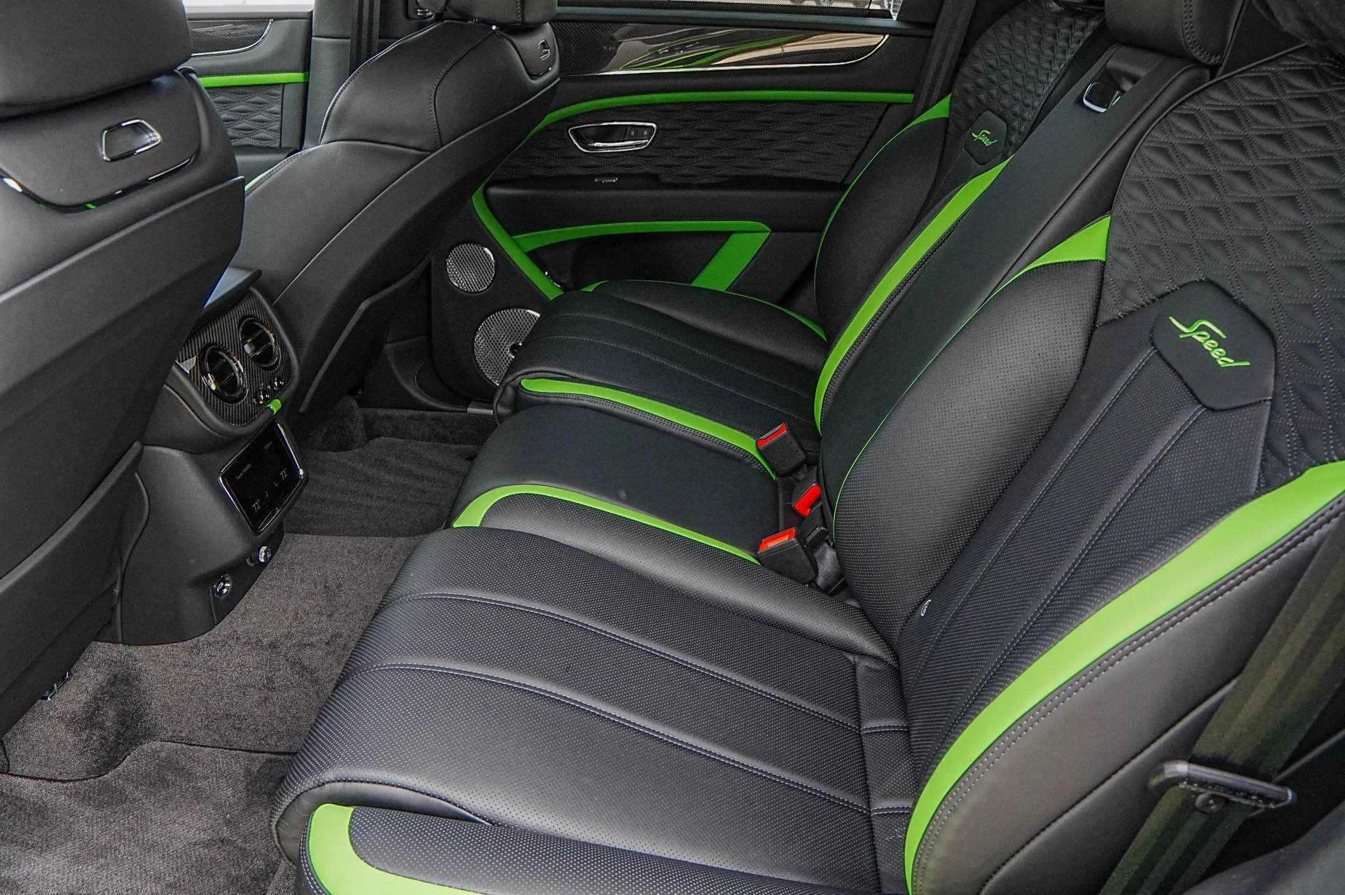 mph038_3827703145_Hi_Tech_Luxury_Imports_LLC_SJAAF_2_ZV_0_TC_032500_image_38_130b665b4c
