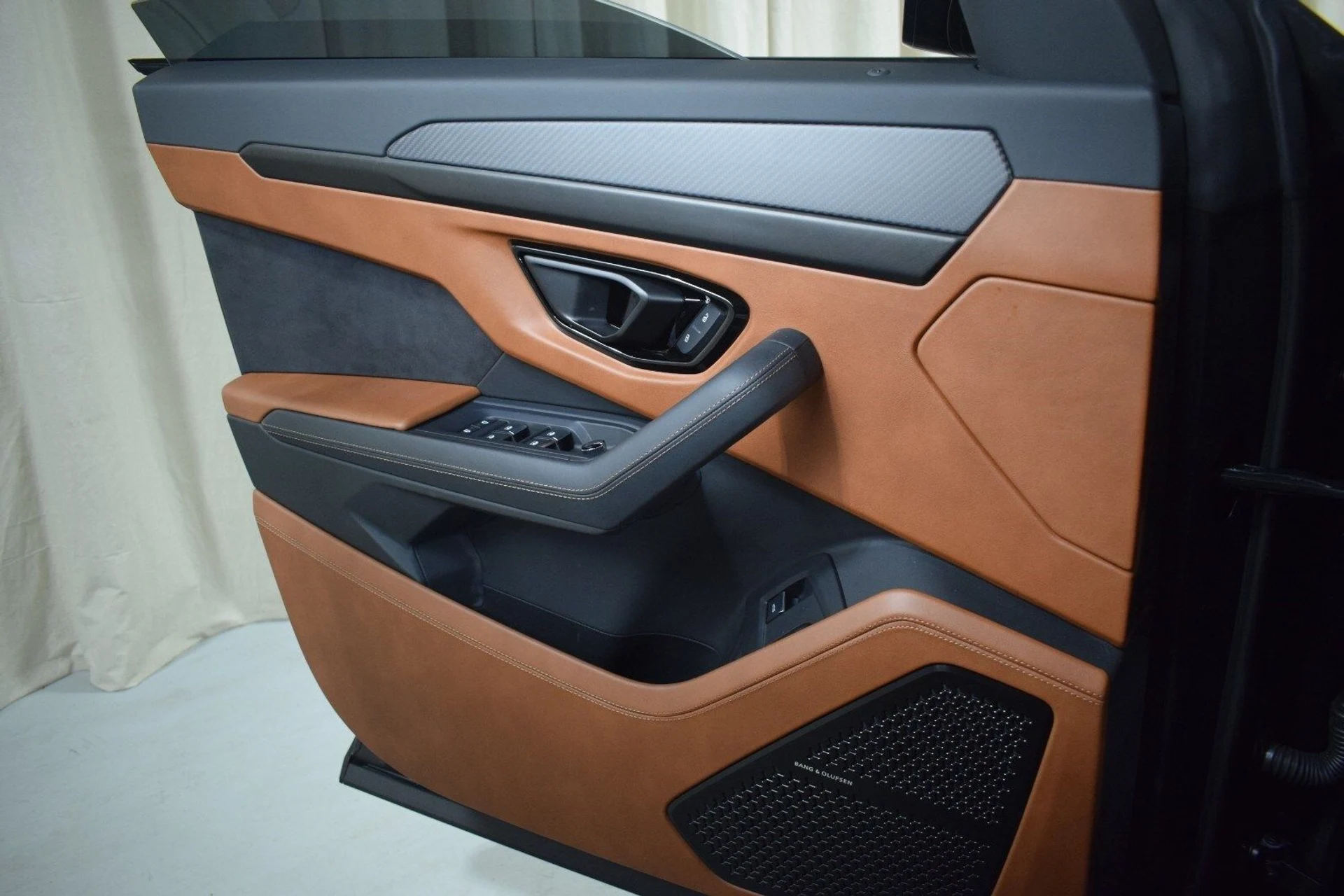 mph038_3838385155_1578f42950919a5bde6e5cce46a9603bx_4f37a19493