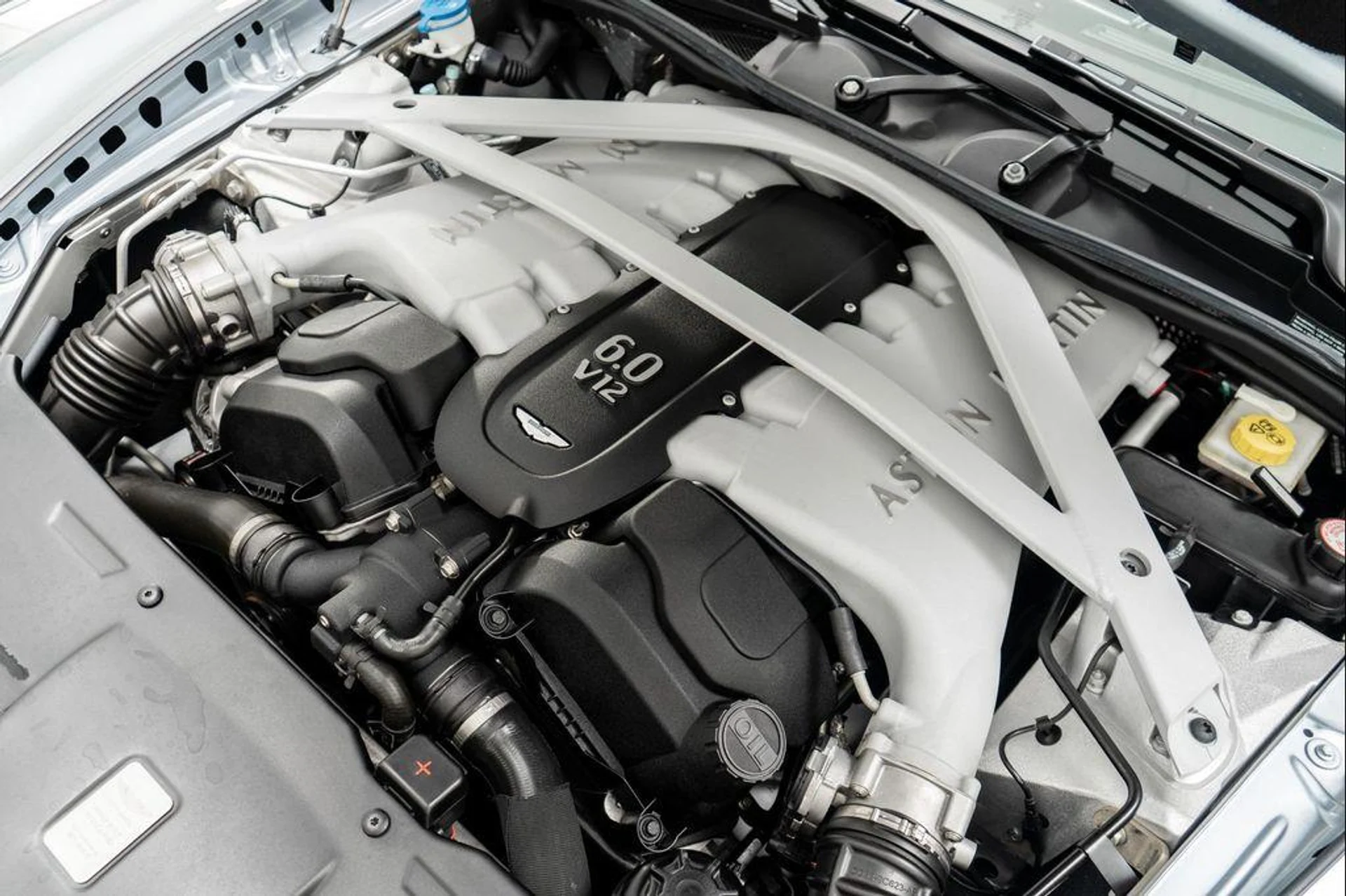 mph038_385478327_q_OPYX_64z_Soe_A4_EM_Dm_Ih_N_Nr_Qf5_Ps_62cc6a47d9