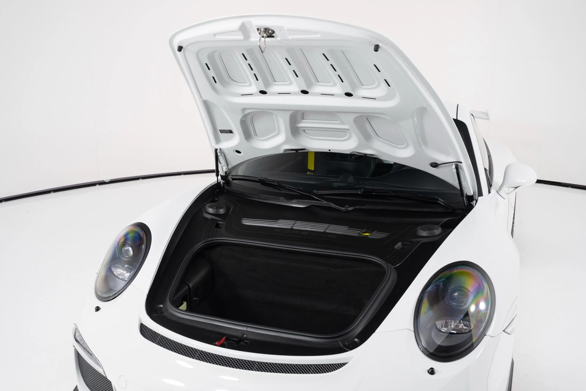 mph038_3854922642_Used_2015_Porsche_911_GT_3_1755021441_f5a166c76d