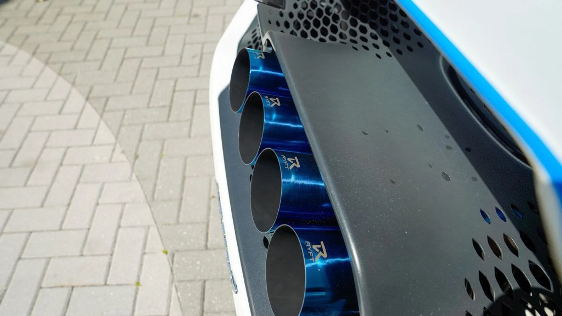 mph038_3857602563_used_2021_mclaren_765lt_coupe_14354_22828181_39_1024_b0e798fa04