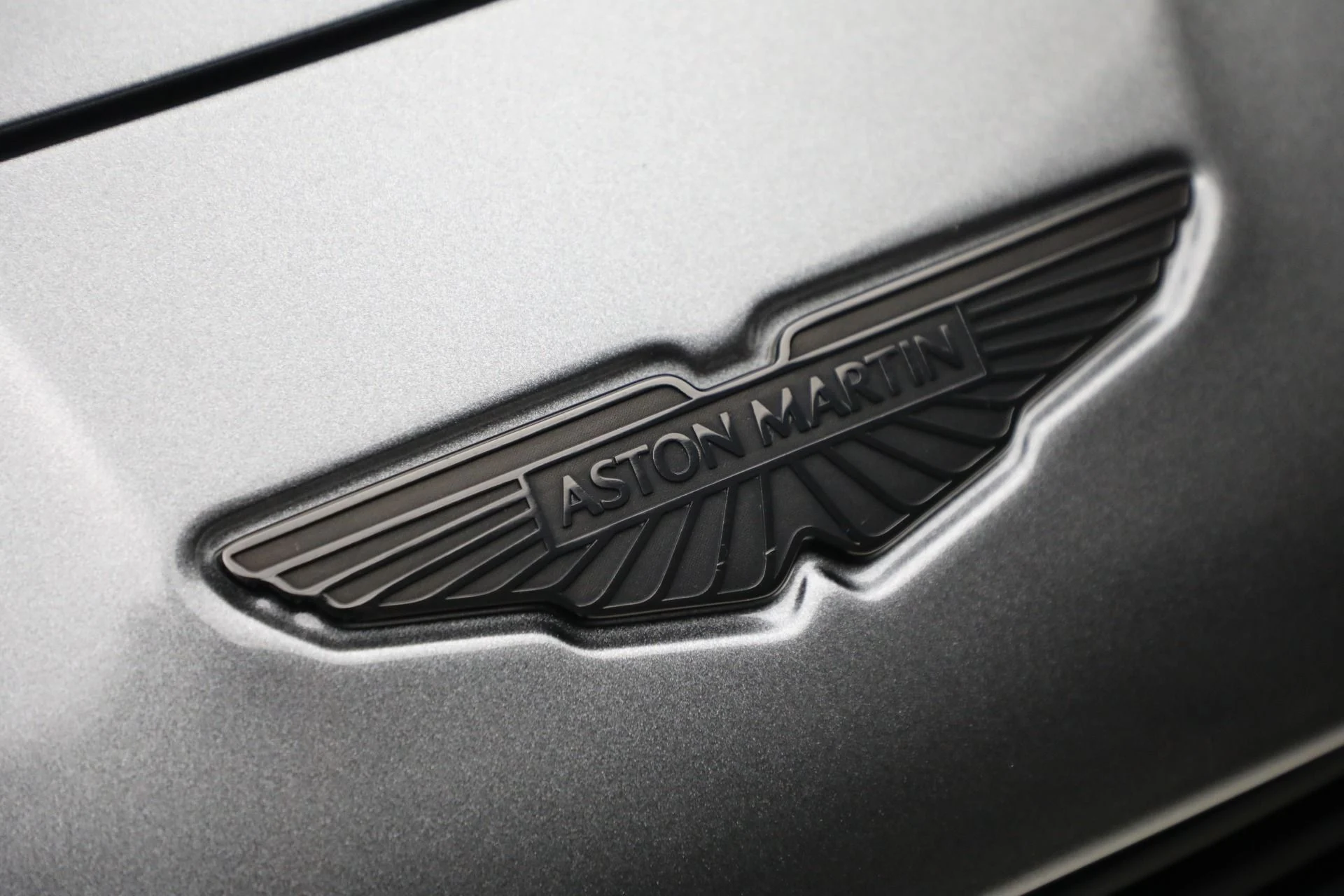 mph038_3873638703_New_2025_Aston_Martin_Vanquish_662164b093