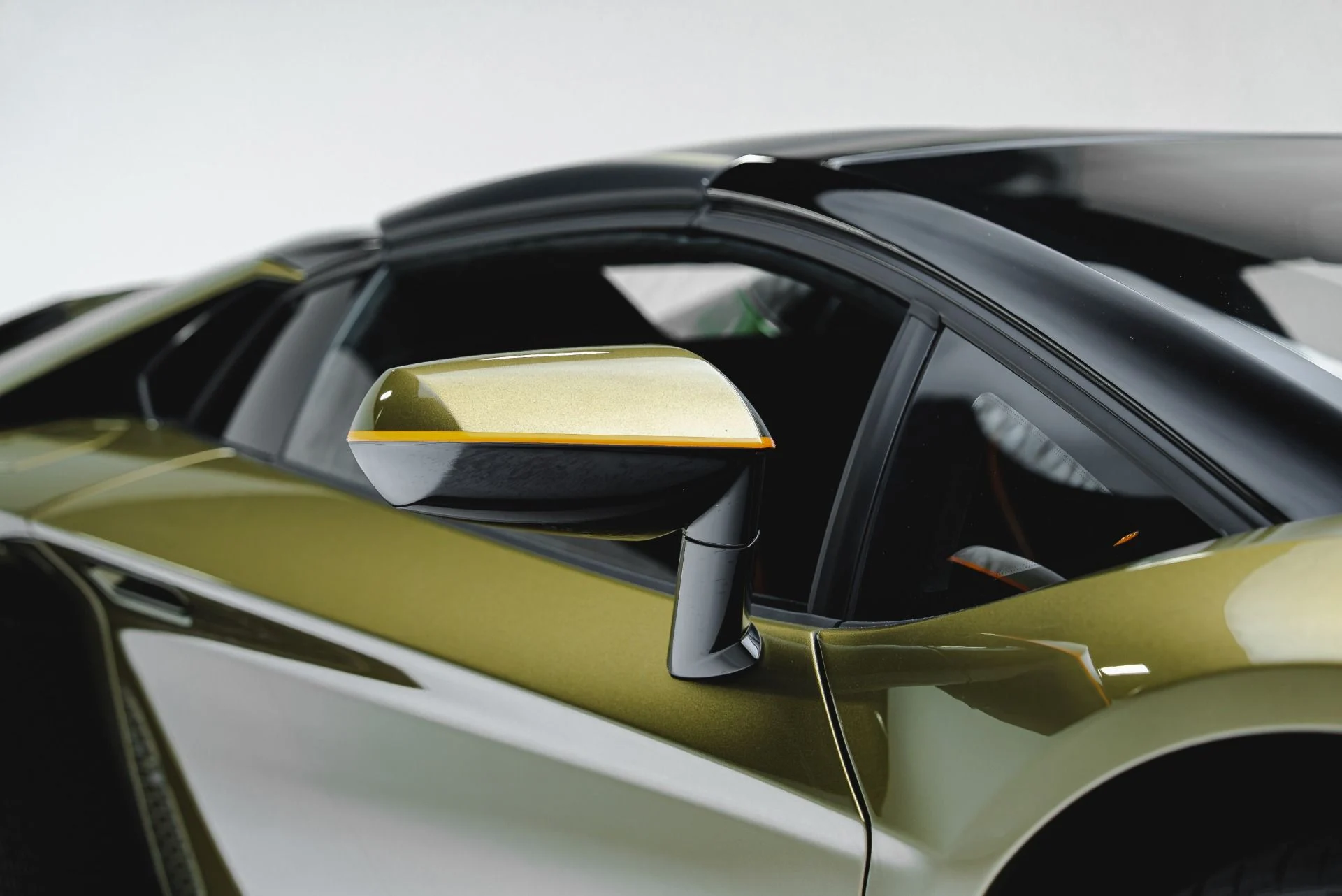 mph038_3874861977_Used_2022_Lamborghini_Aventador_LP_780_4_Ultimae_1792689426_6053a1dc70