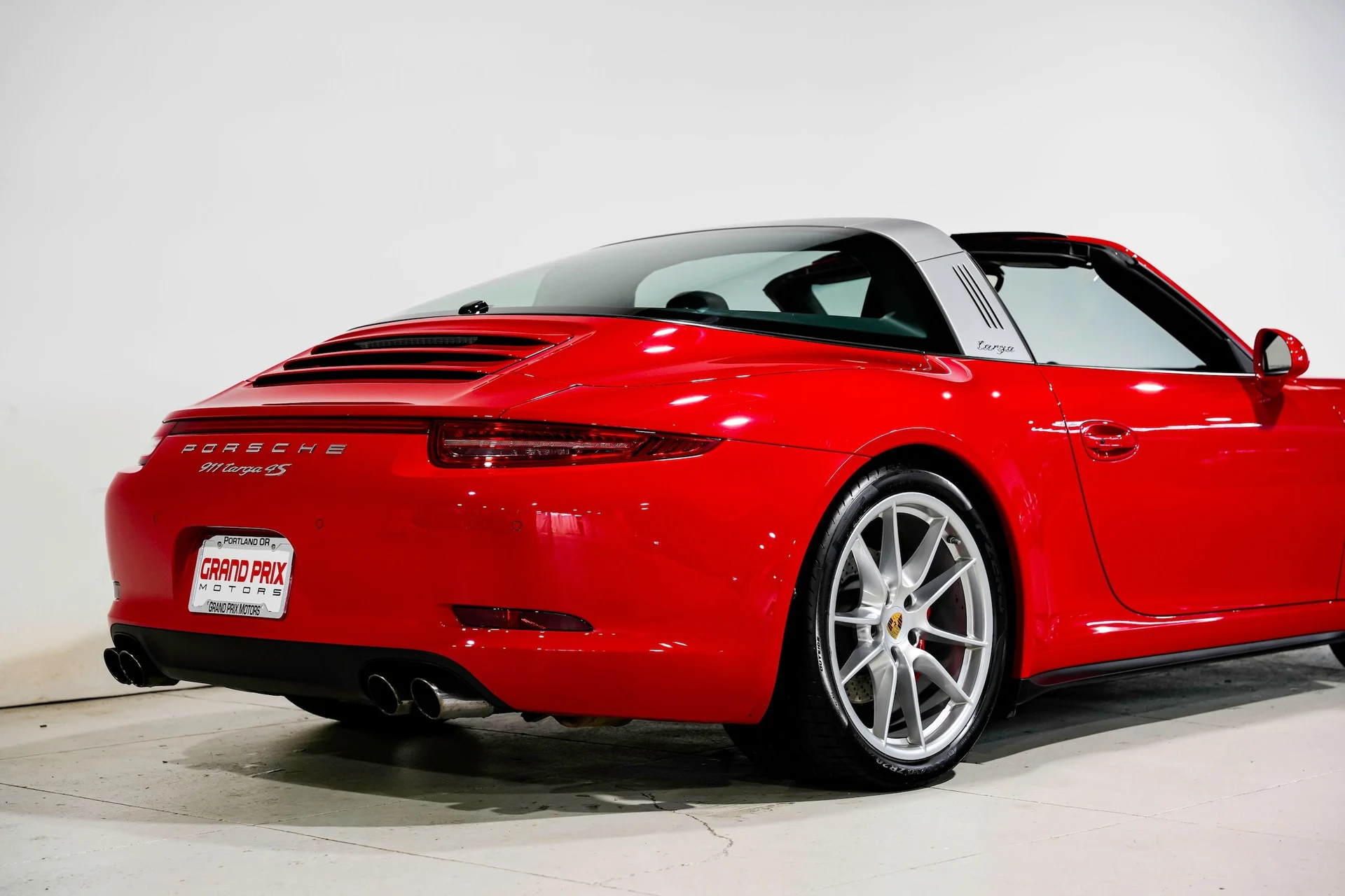 mph038_389504352_5f91d43ed502b86df7528047e7af35c1x_3eac7b3655