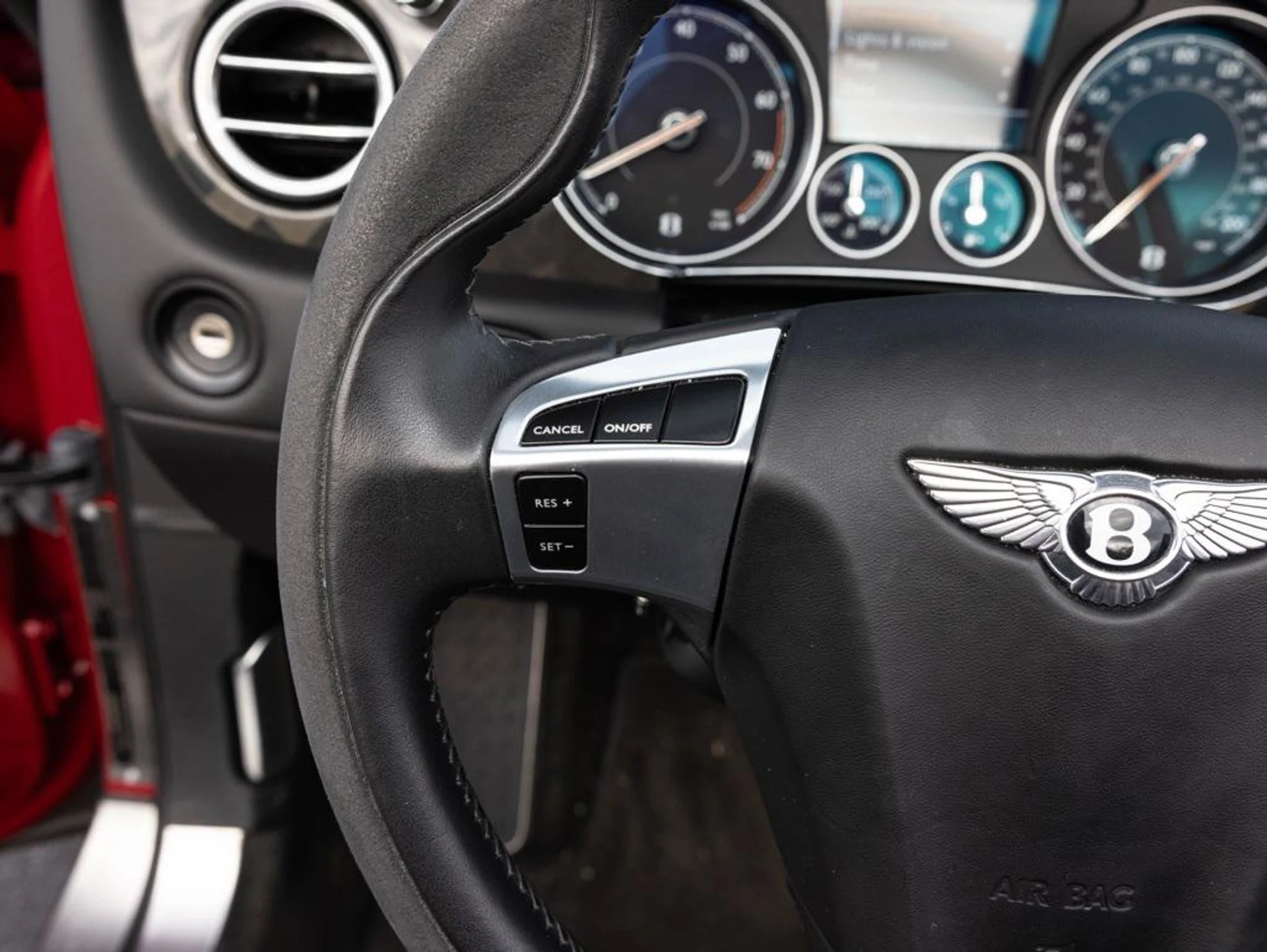 mph038_3906276599_470515790_691deff21f5a91e534b26410_cdd8d9f54e