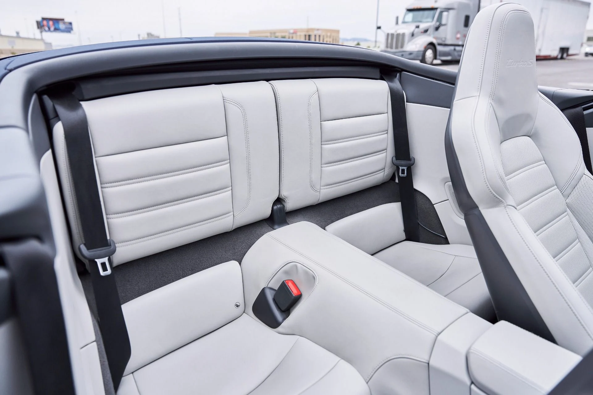 mph038_3912409741_Used_2021_Porsche_911_Turbo_S_1767217456_3f3e1b8e66