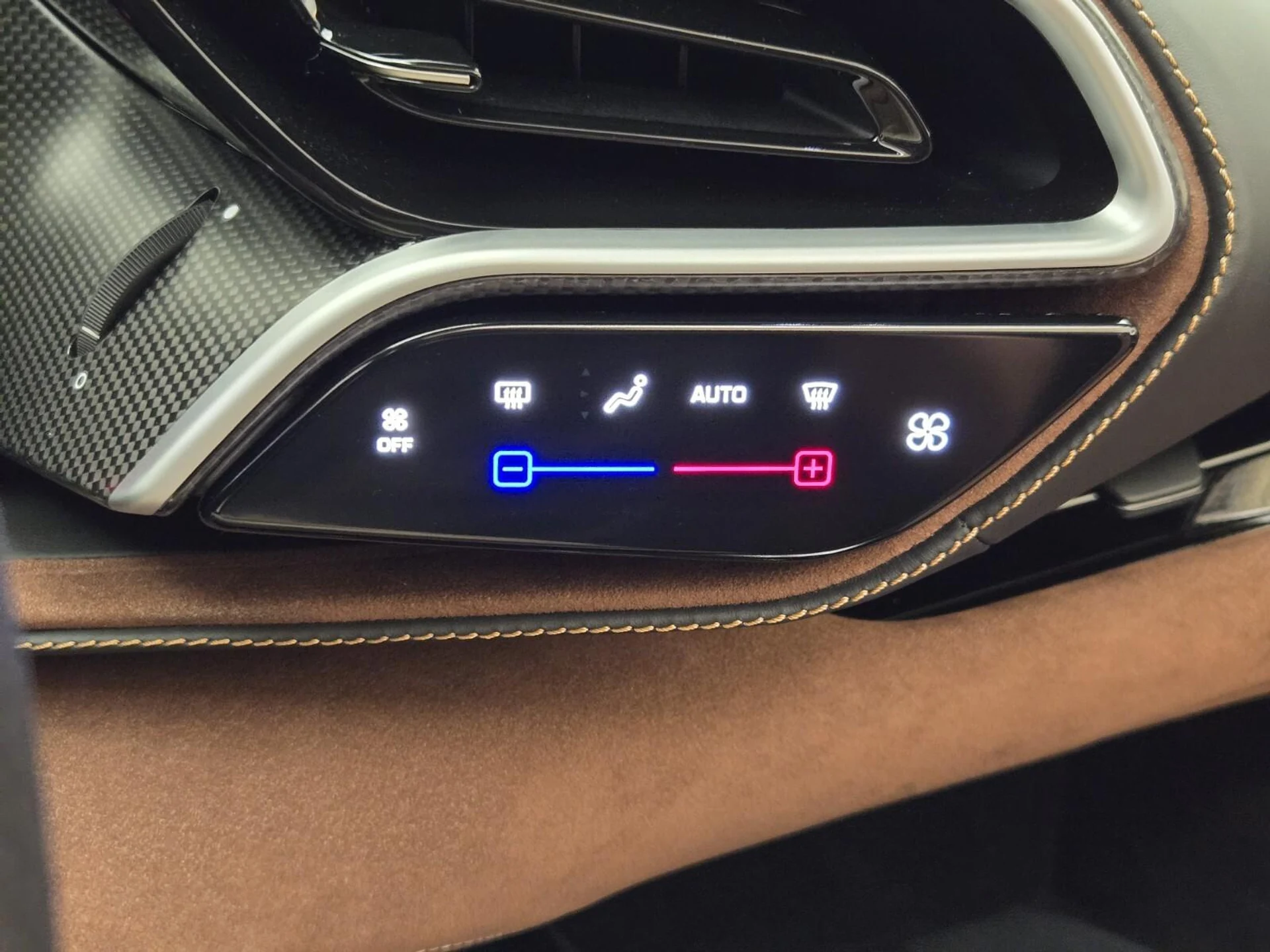 mph038_3967579085_Used_2024_Ferrari_296_GTS_1770014739_0d5e54fc84