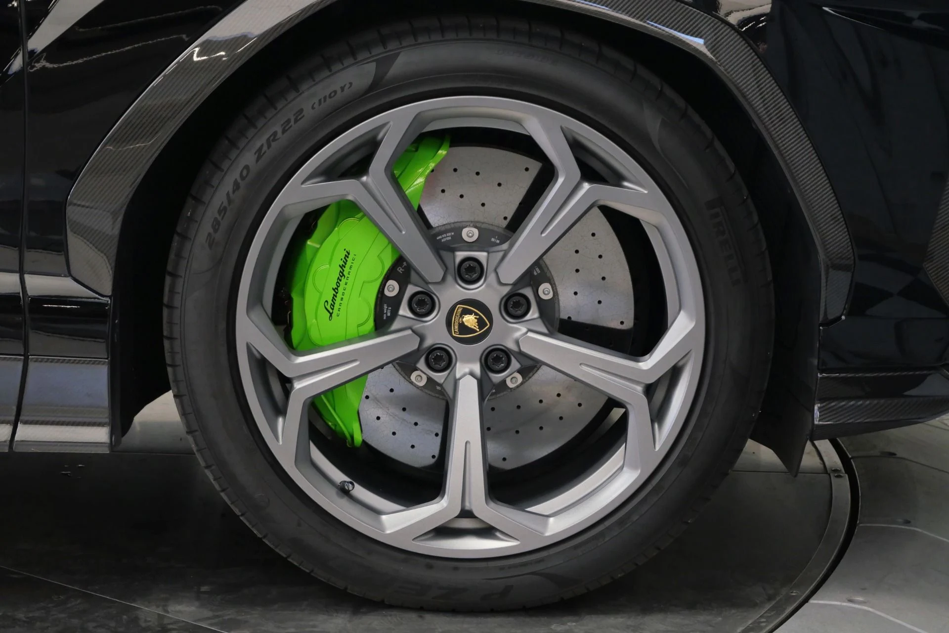 mph038_3980508693_Used_2022_Lamborghini_Urus_1761576878_78dc4cadf7