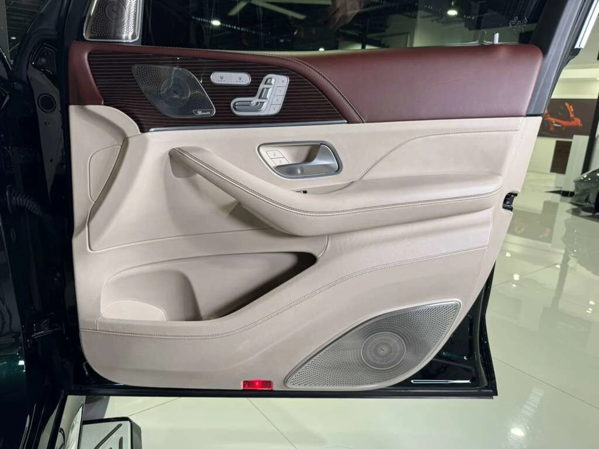 mph038_3984590205_0d99f3dec12fa9940d38d7d4961ddbda_0cbd3b91b1