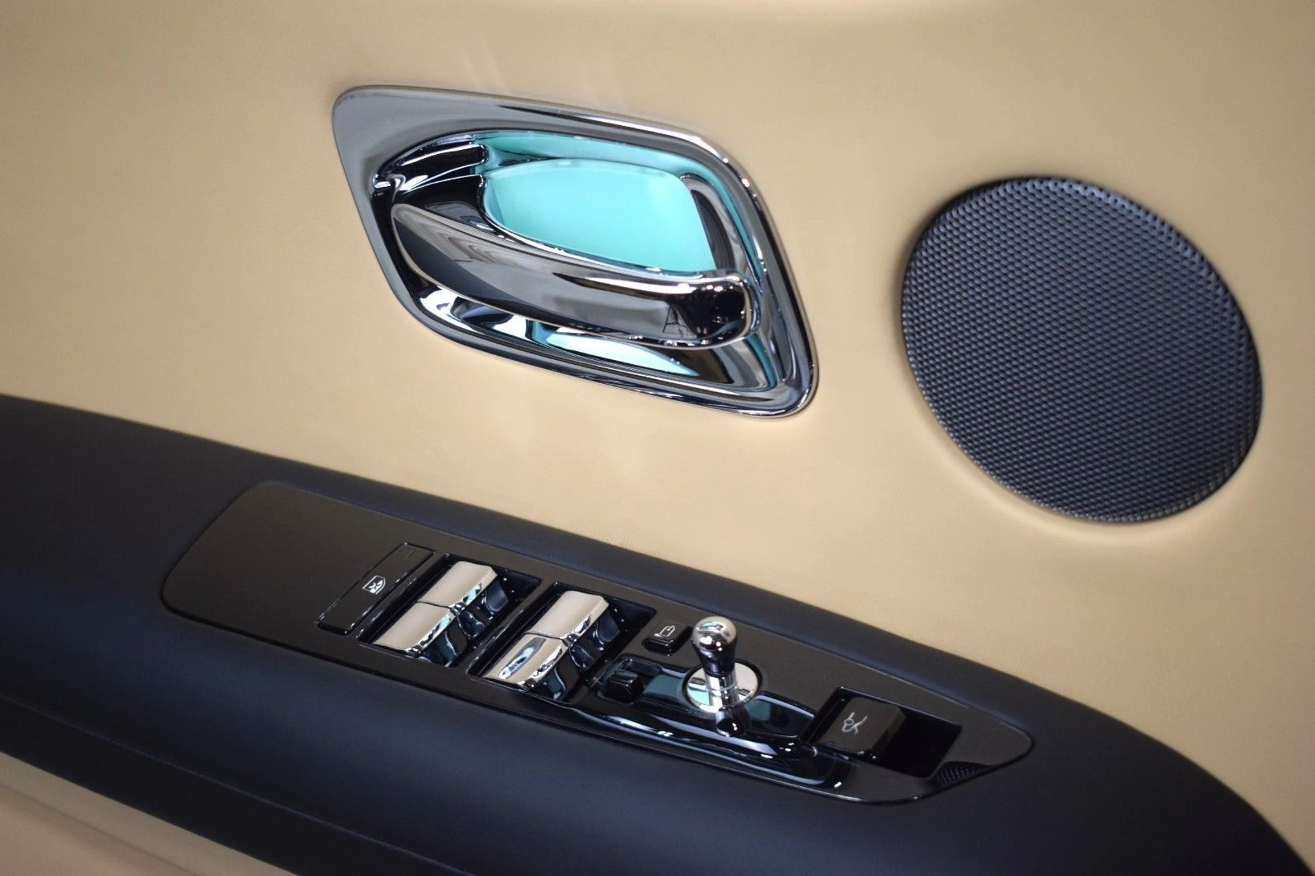 mph038_3984983207_322e0f5d1dbf7c3eb31630983afa1f83x_5b40f1a72e