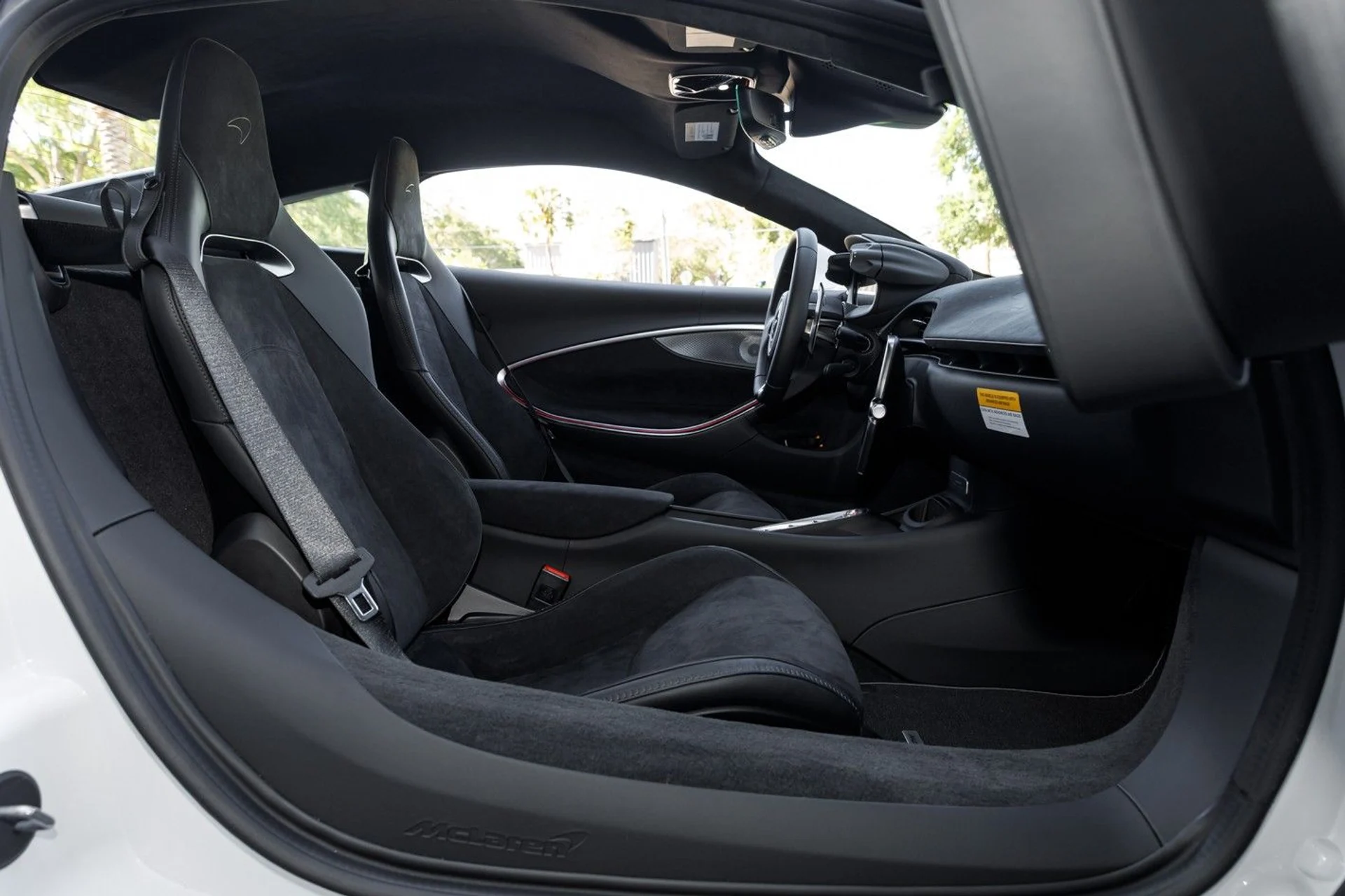 mph038_3989633257_669_p39_l_b64247c182