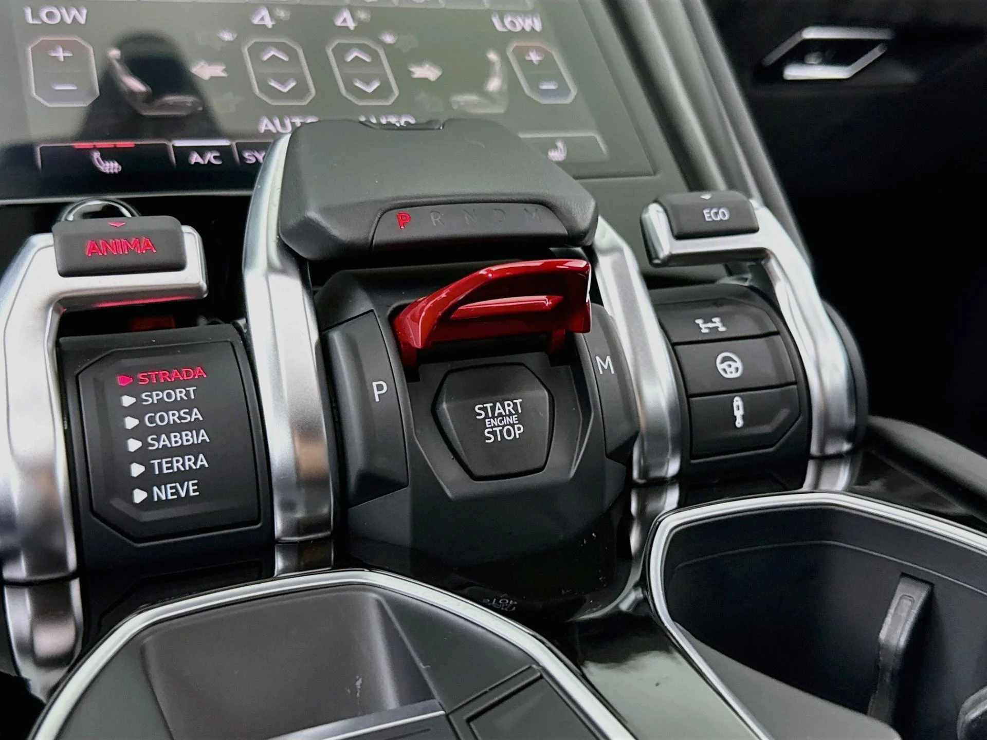 mph038_3990162913_Used_2022_Lamborghini_Urus_1790289779_6a3300dad0