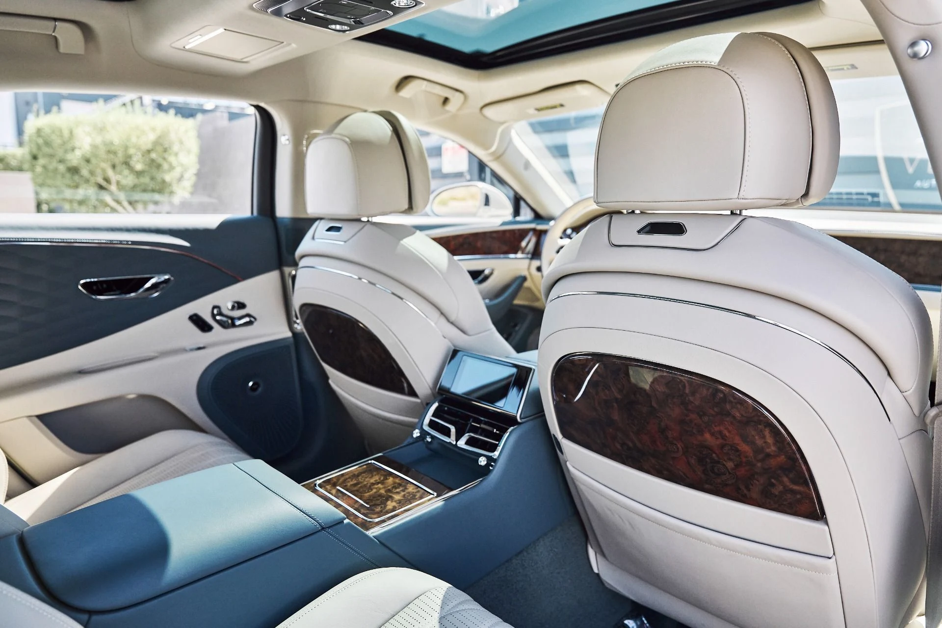 mph038_3990564393_Used_2022_Bentley_Flying_Spur_W12_1781229038_7ba03c93bf
