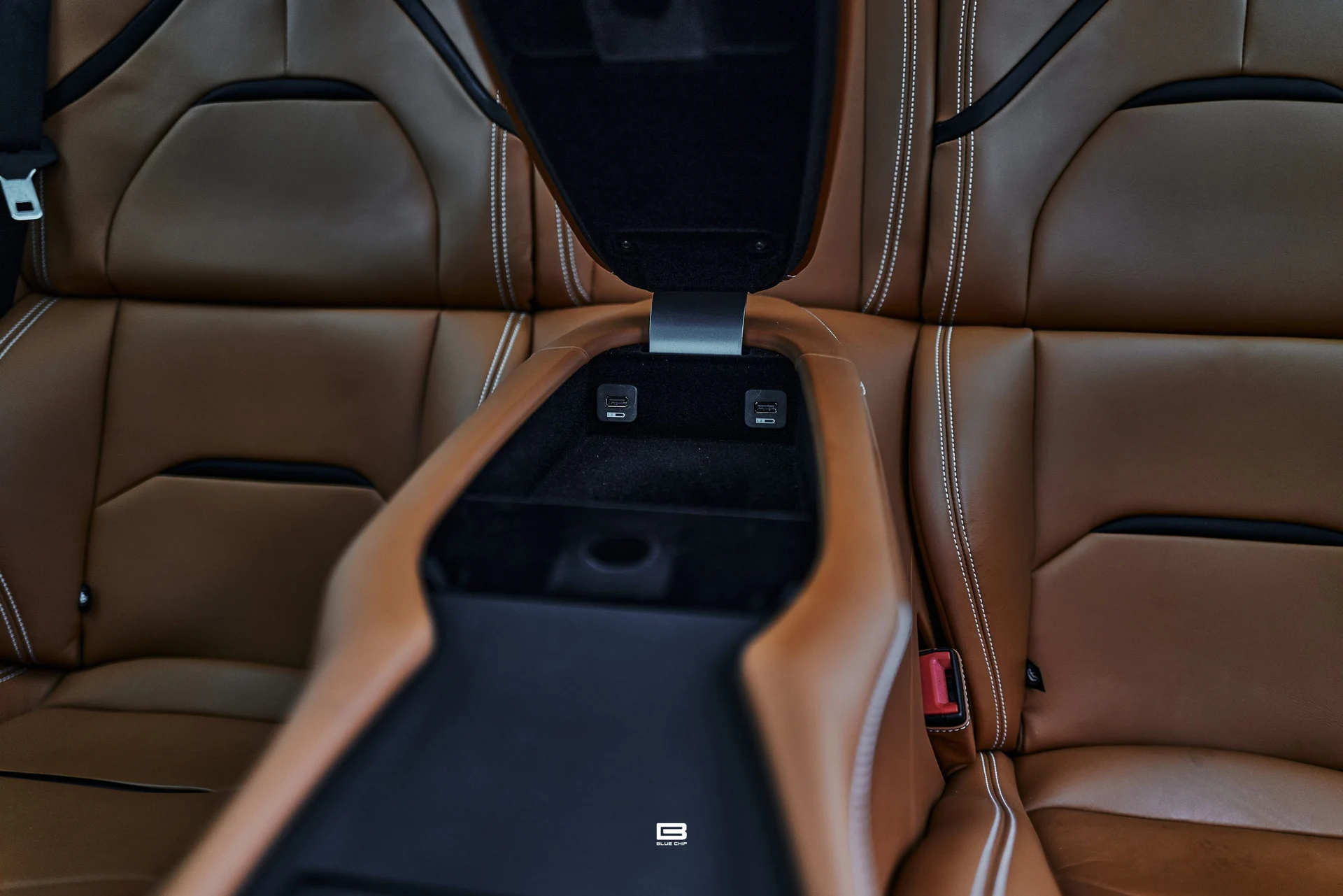 mph038_3994446622_69e2a493eaa9fc3f7b5b63f9_L1220562_5062c6c7f7