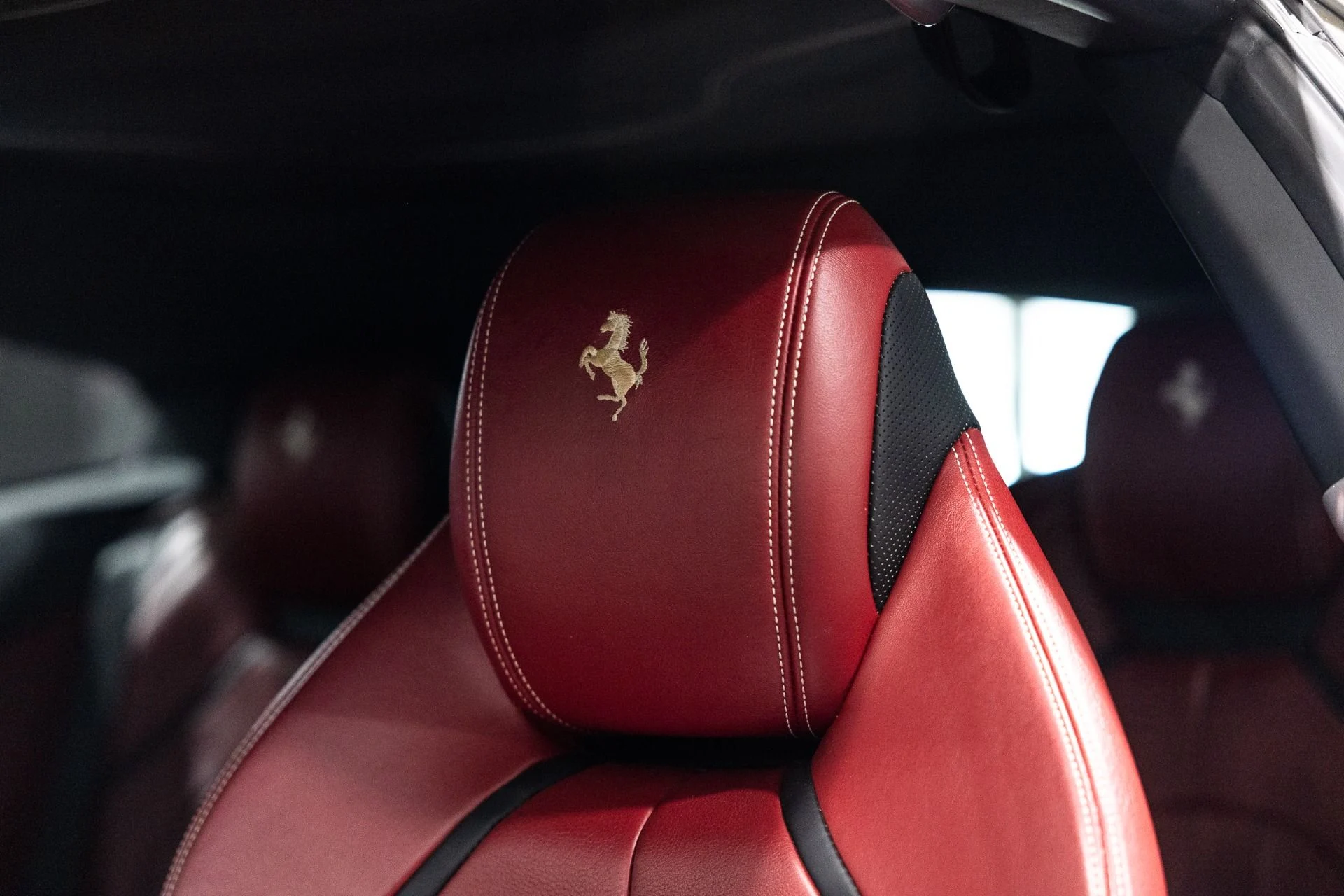 mph038_3999426368_Used_2018_Ferrari_GTC_4_Lusso_Tailor_Made_70th_Anniversary_HUGE_STICKER_1772204837_440133b354