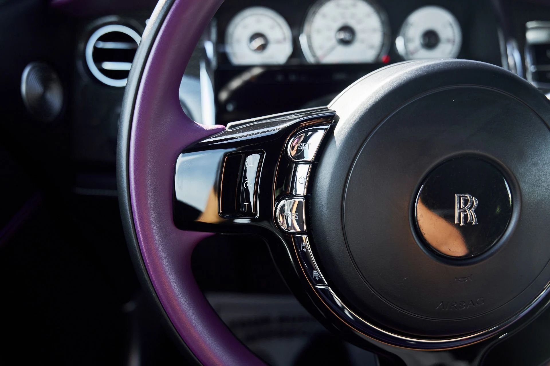 mph038_406981537_Used_2020_Rolls_Royce_Wraith_Base_1774310817_936c21ef72