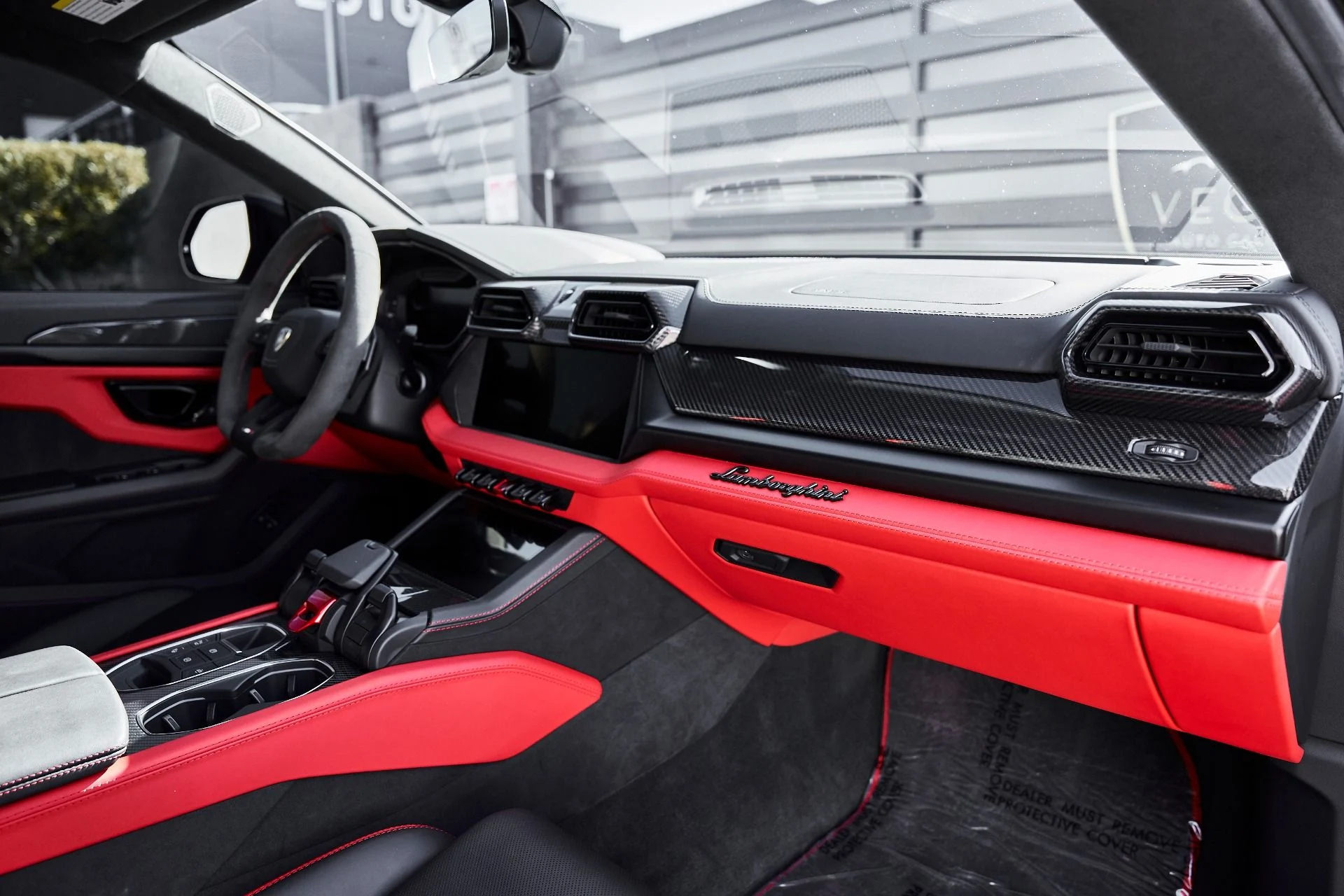 mph038_4073556401_Used_2025_Lamborghini_Urus_SE_1778289230_82c1ad5719