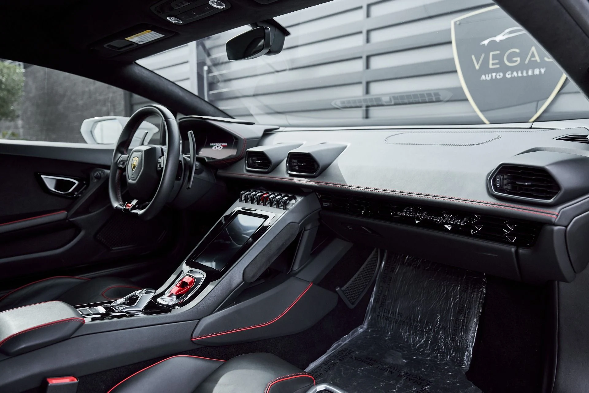 mph038_4101158837_Used_2020_Lamborghini_Huracan_EVO_1768438619_9f0ad3e3fc