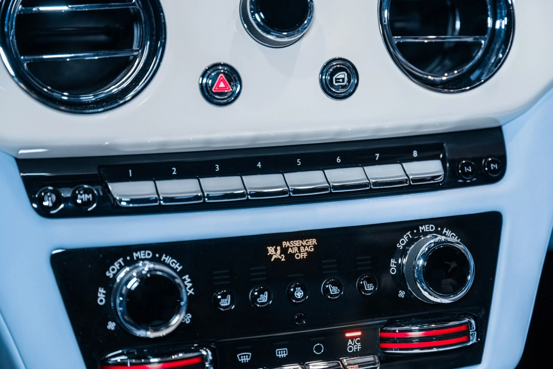 mph038_4102704191_Used_2023_Rolls_Royce_Ghost_1773457420_dce7001de5