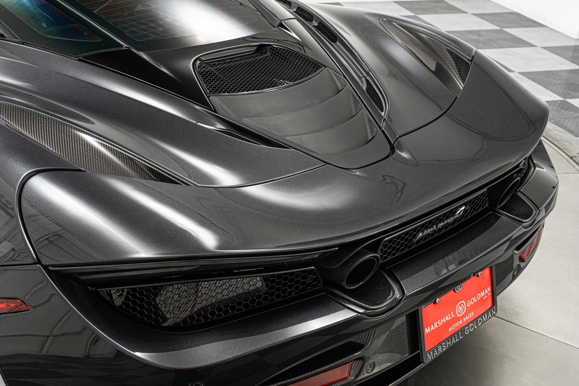 mph038_4106429991_Used_2019_Mc_Laren_720_S_Luxury_MSO_paint_color_Gorilla_Glass_Roof_Carbon_Packs_1_and_2_1765568029_95403802b8