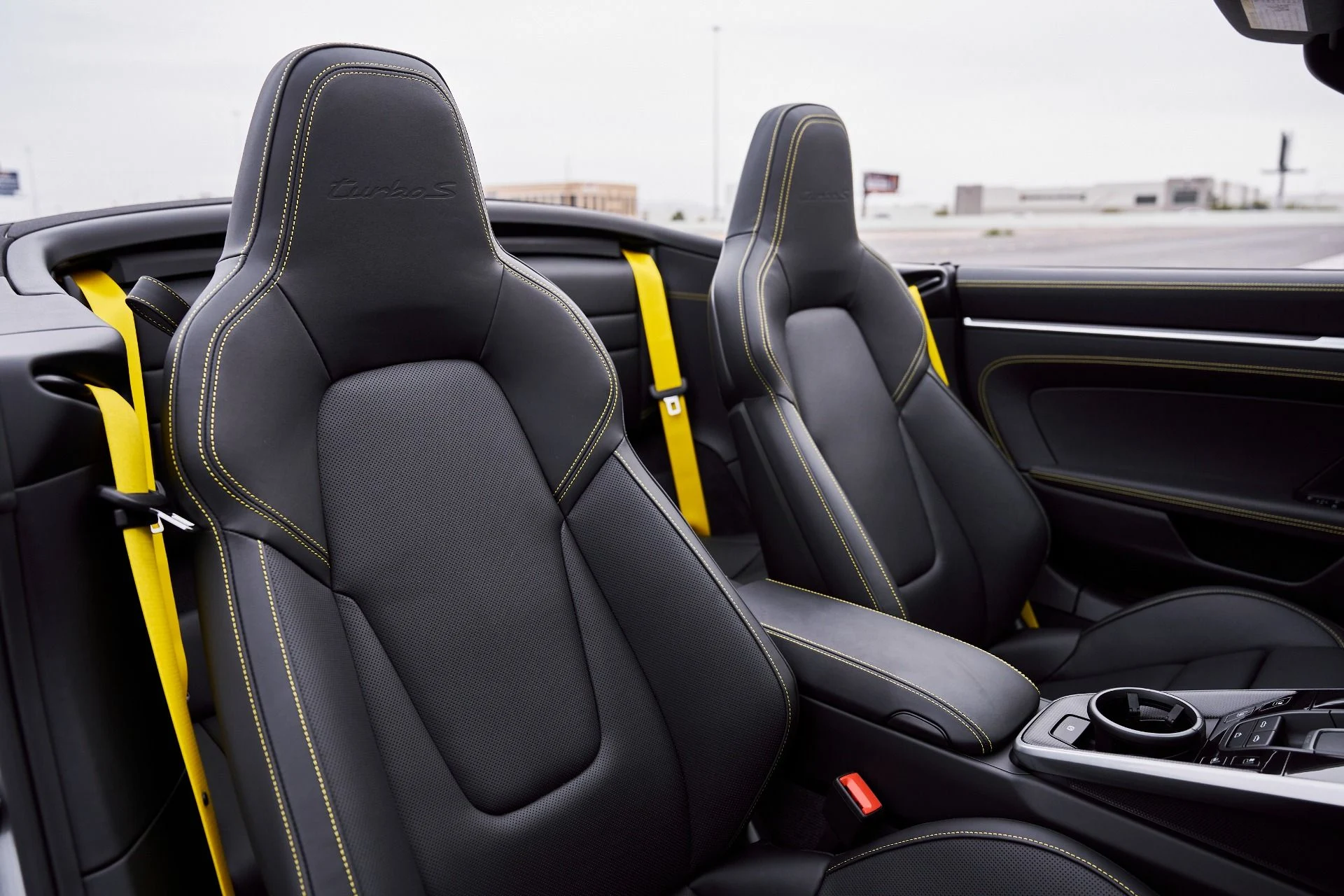 mph038_4108399286_Used_2025_Porsche_911_Turbo_S_1770776363_93f7bb1503