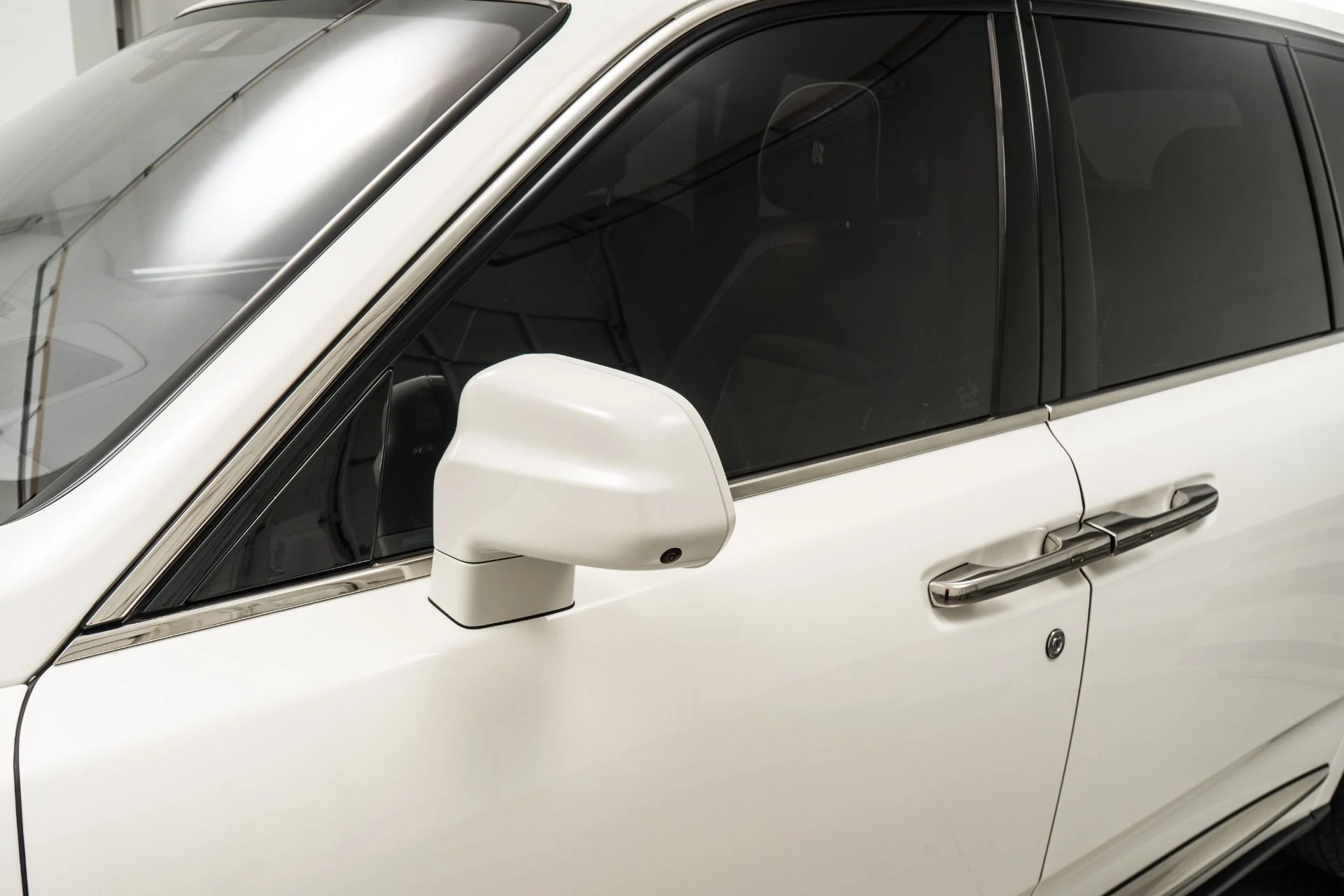 mph038_4122488248_Used_2020_Rolls_Royce_Cullinan_1759852565_7696ca69ff