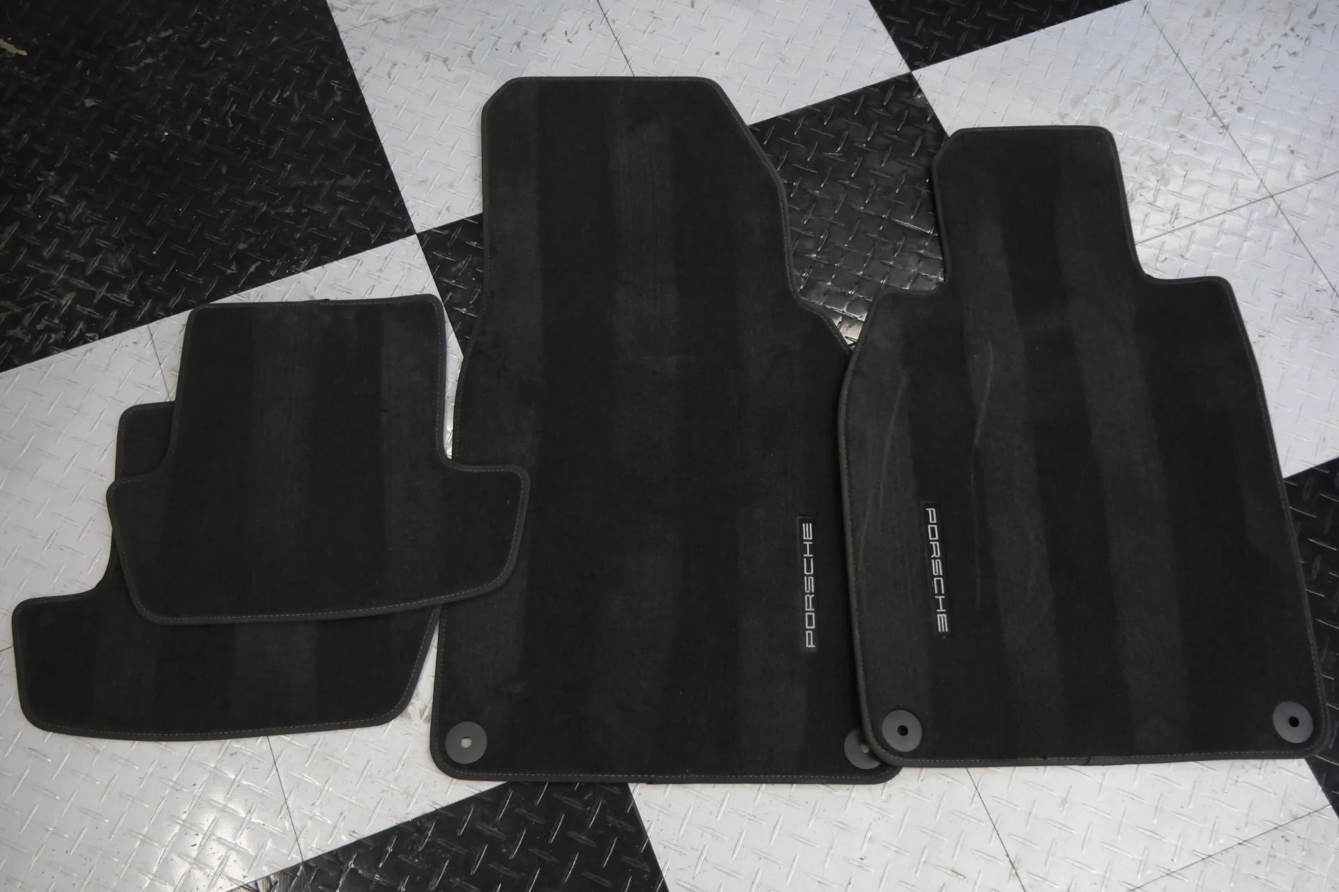 mph038_4126287443_Used_2024_Porsche_911_Carrera_S_Cabriolet_Sport_Exhaust_Carrera_Classic_Wheels_Bose_Audio_1764086379_cdd9918a0f