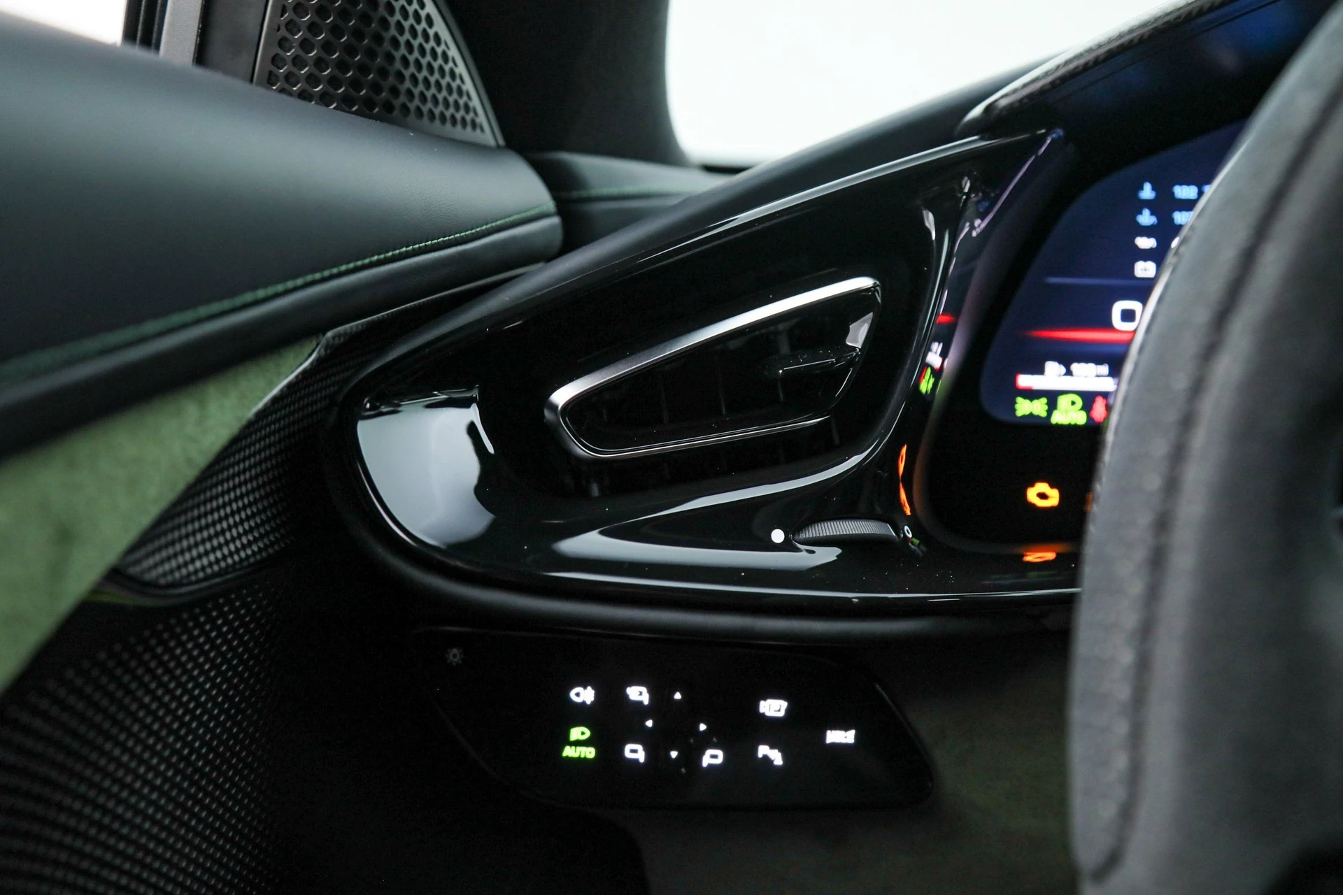 mph038_412746277_b8c372530f80ed00d13fa8769640c8d4_47b84056ed