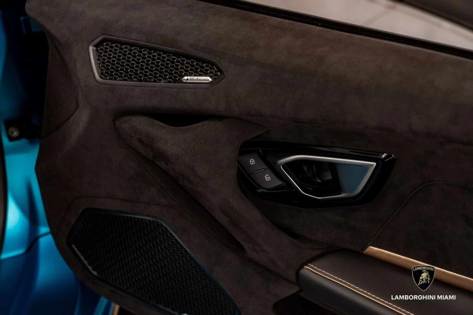 mph038_4131416348_71faeaf1cadd565130ad81296b760b82_9778d047df