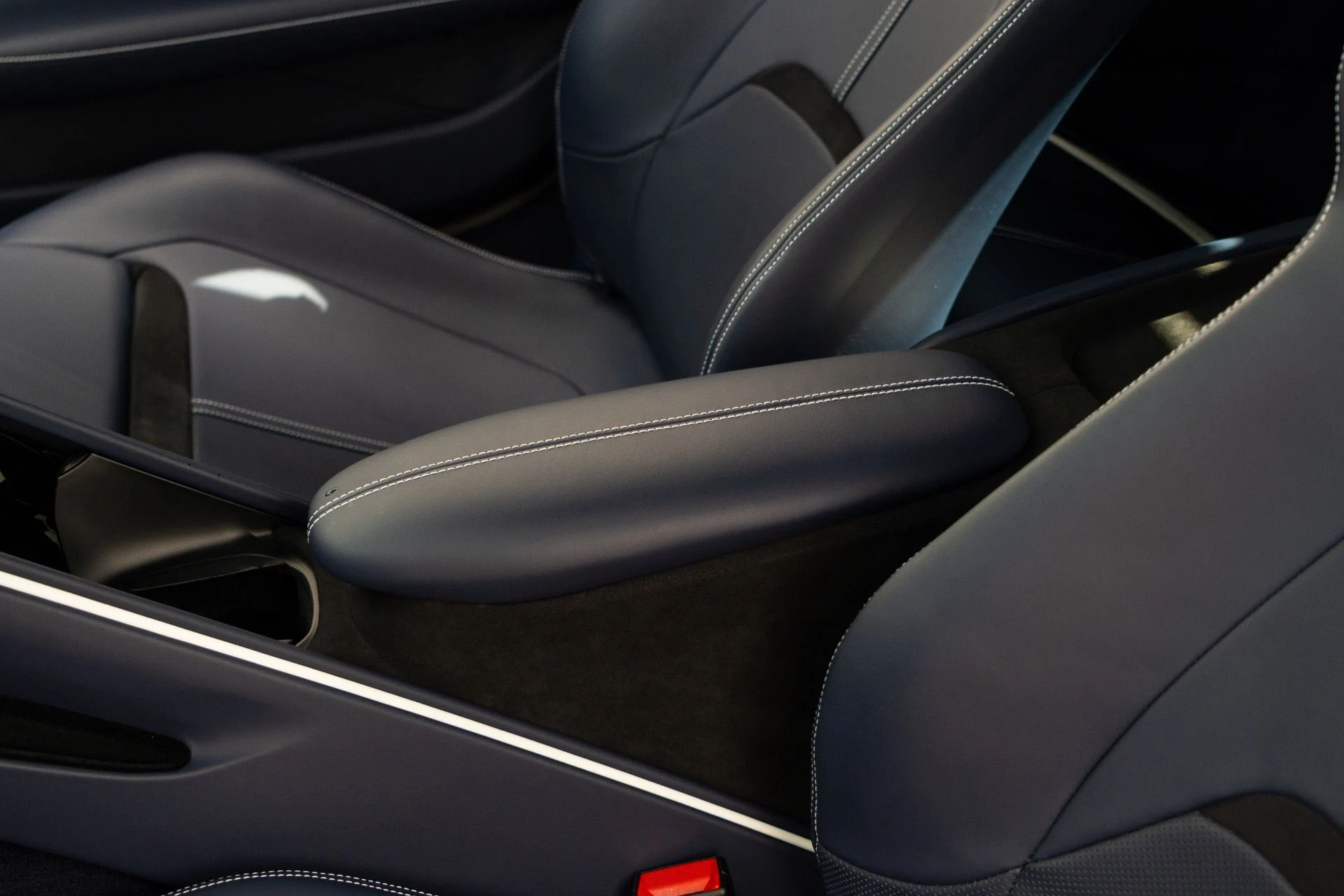 mph038_4141128025_Used_2022_Ferrari_Roma_1764790245_ff10f76fdd