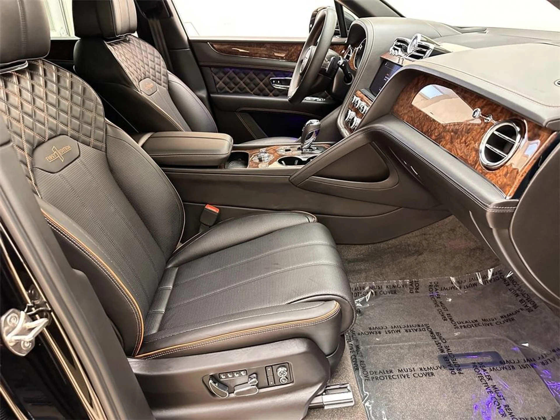 mph038_4147367039_Used_2021_Bentley_Bentayga_V8_1715724615_3cf27d7b95