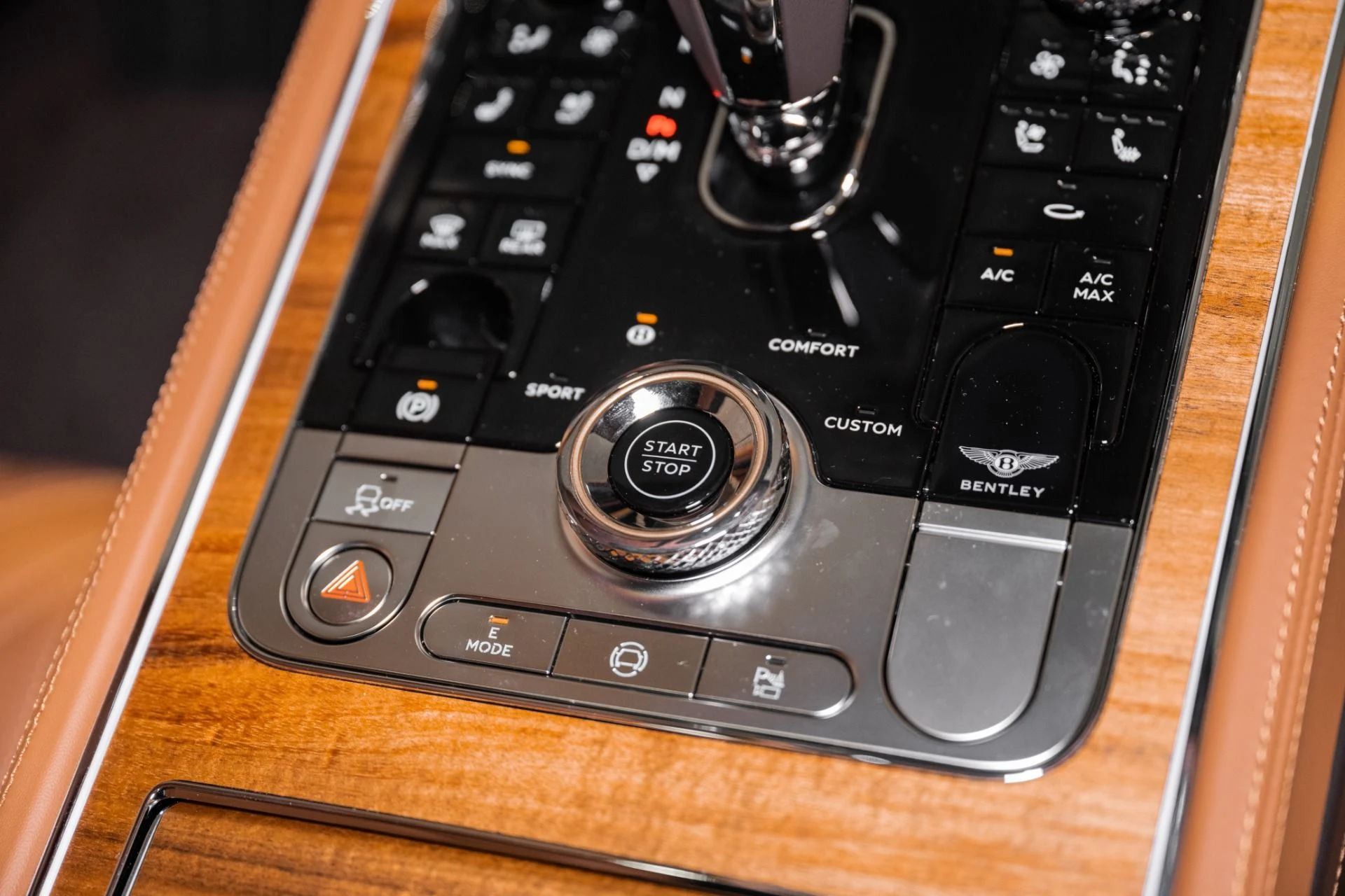 mph038_4150579832_Used_2026_Bentley_CONTINENTAL_GT_AZURE_V8_1761679827_4aa2b875e5