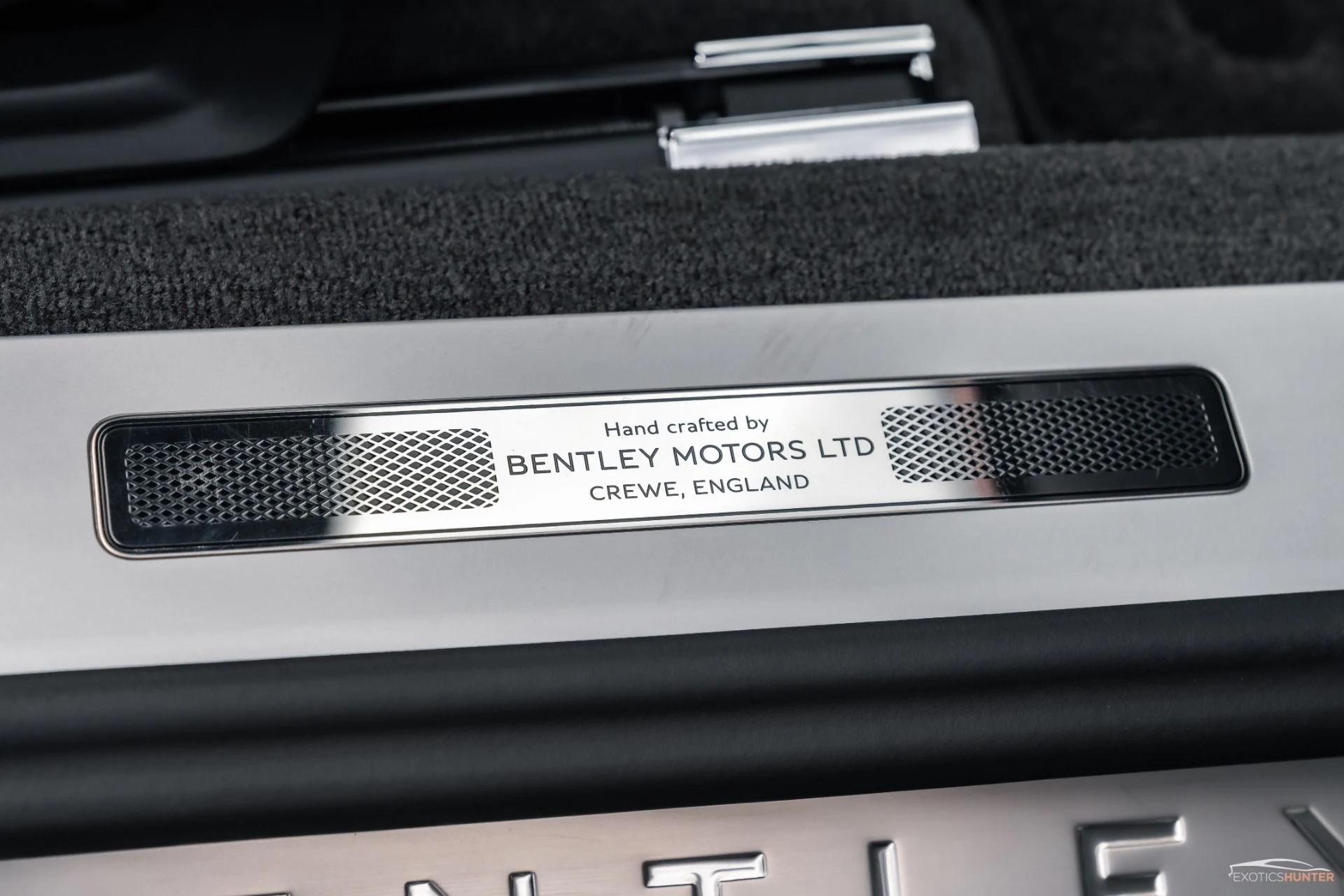 mph038_415459860_Used_2020_Bentley_Continental_GTC_280_K_MSRP_Mulliner_Blackline_Rotating_Display_1766938877_fde147e1a1