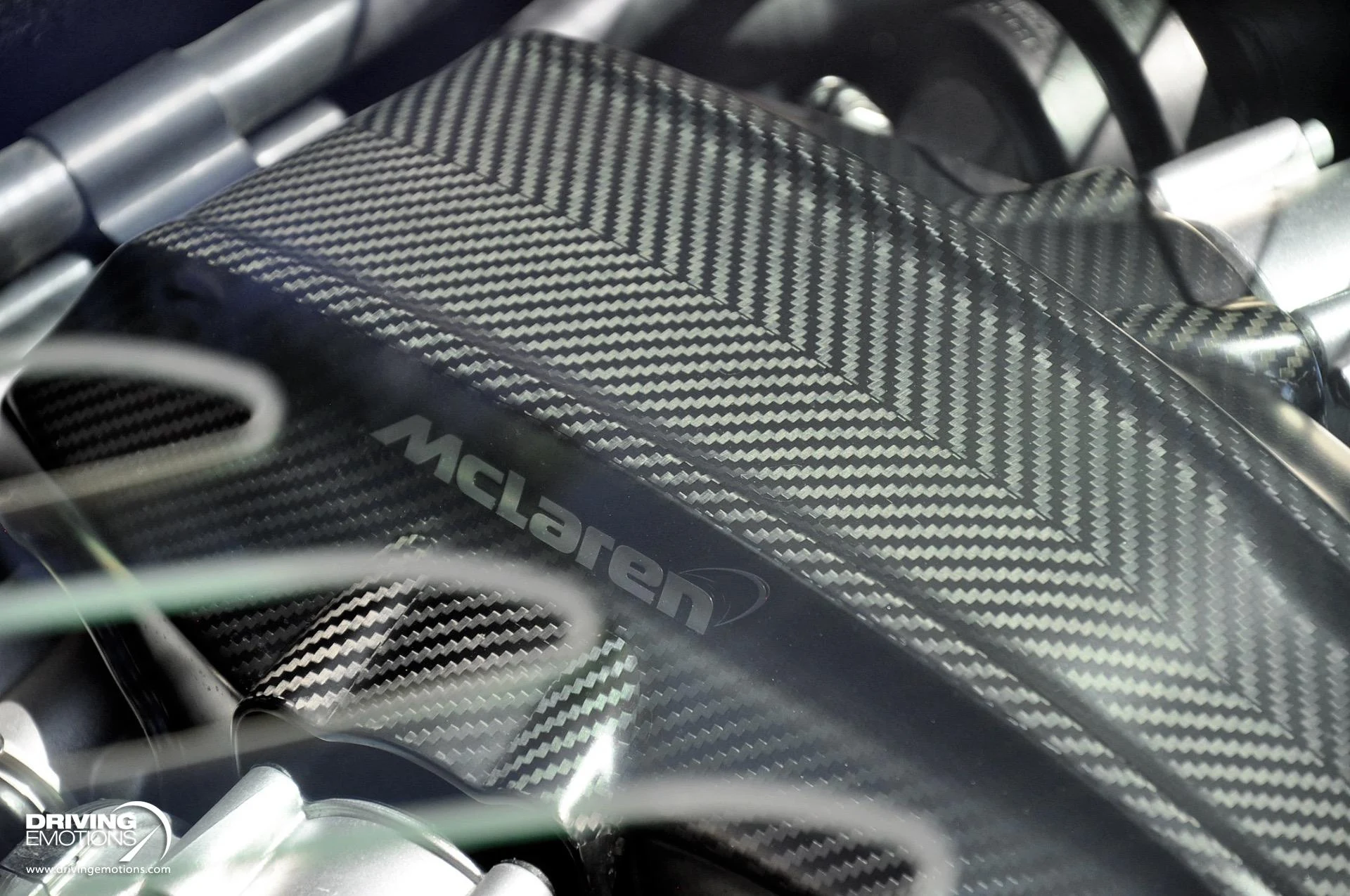 mph038_4155067512_855_p39_l_2a19c7e931