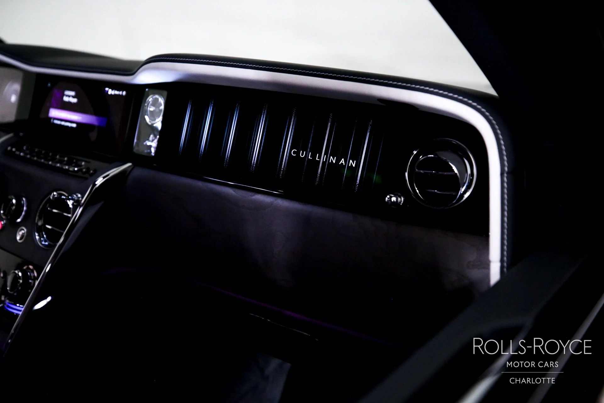 mph038_41639720_Used_2025_Rolls_Royce_Cullinan_1748382671_9e4c3a9f63