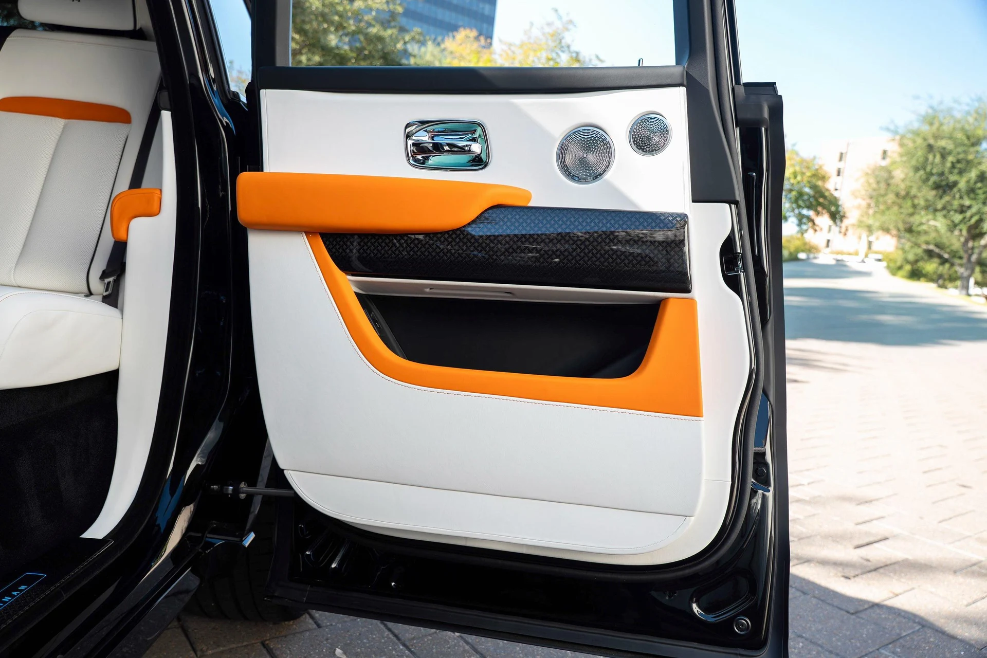 mph038_4166506064_465211305_68f075e61a22d42ee43446d5_edb67e8f78