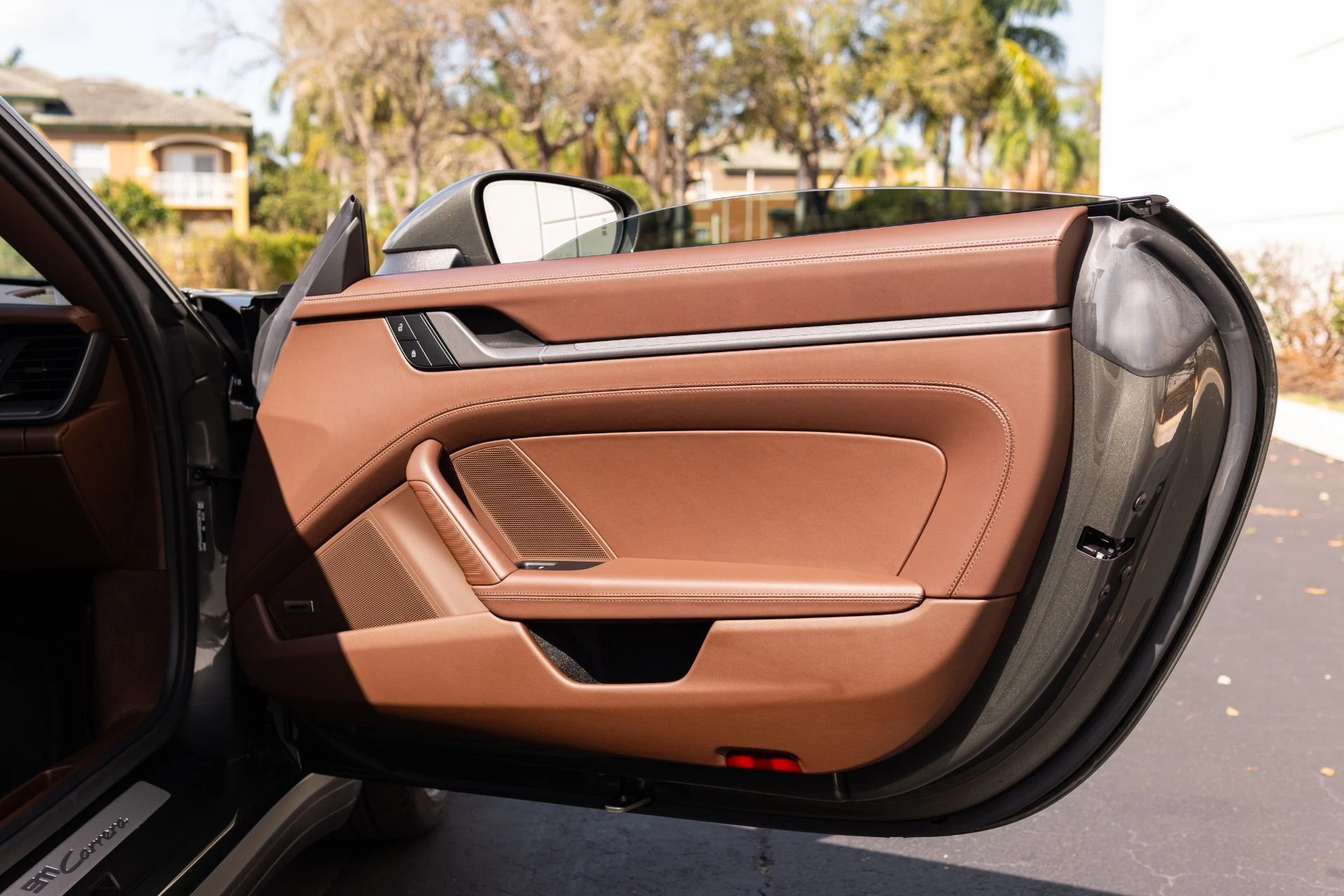 mph038_418158907_Used_2024_Porsche_911_Carrera_1772817798_f7784294aa