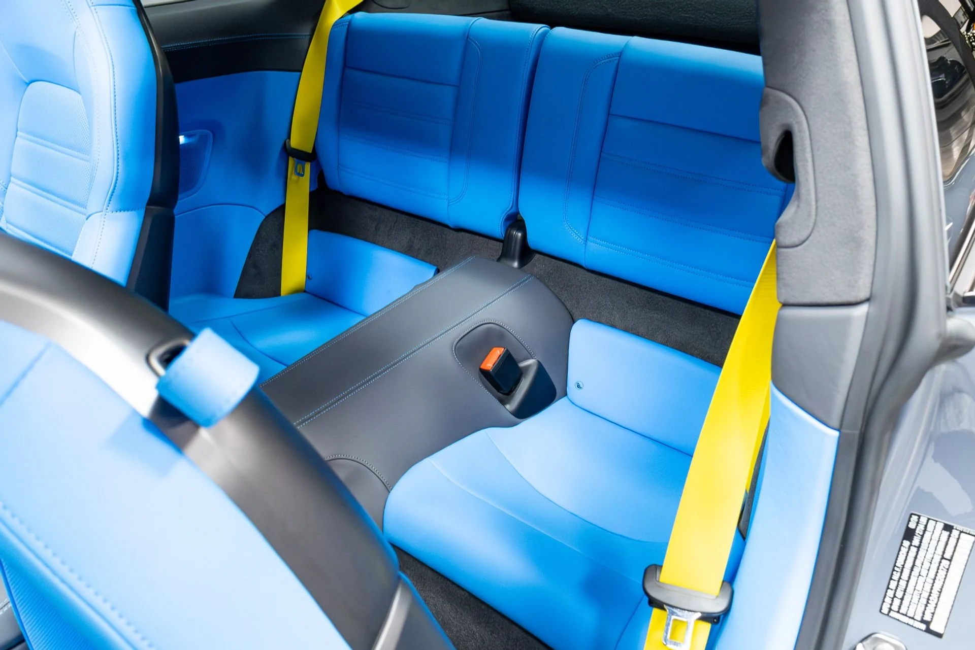 mph038_4183279541_Used_2024_Porsche_911_1774039904_1809689c37