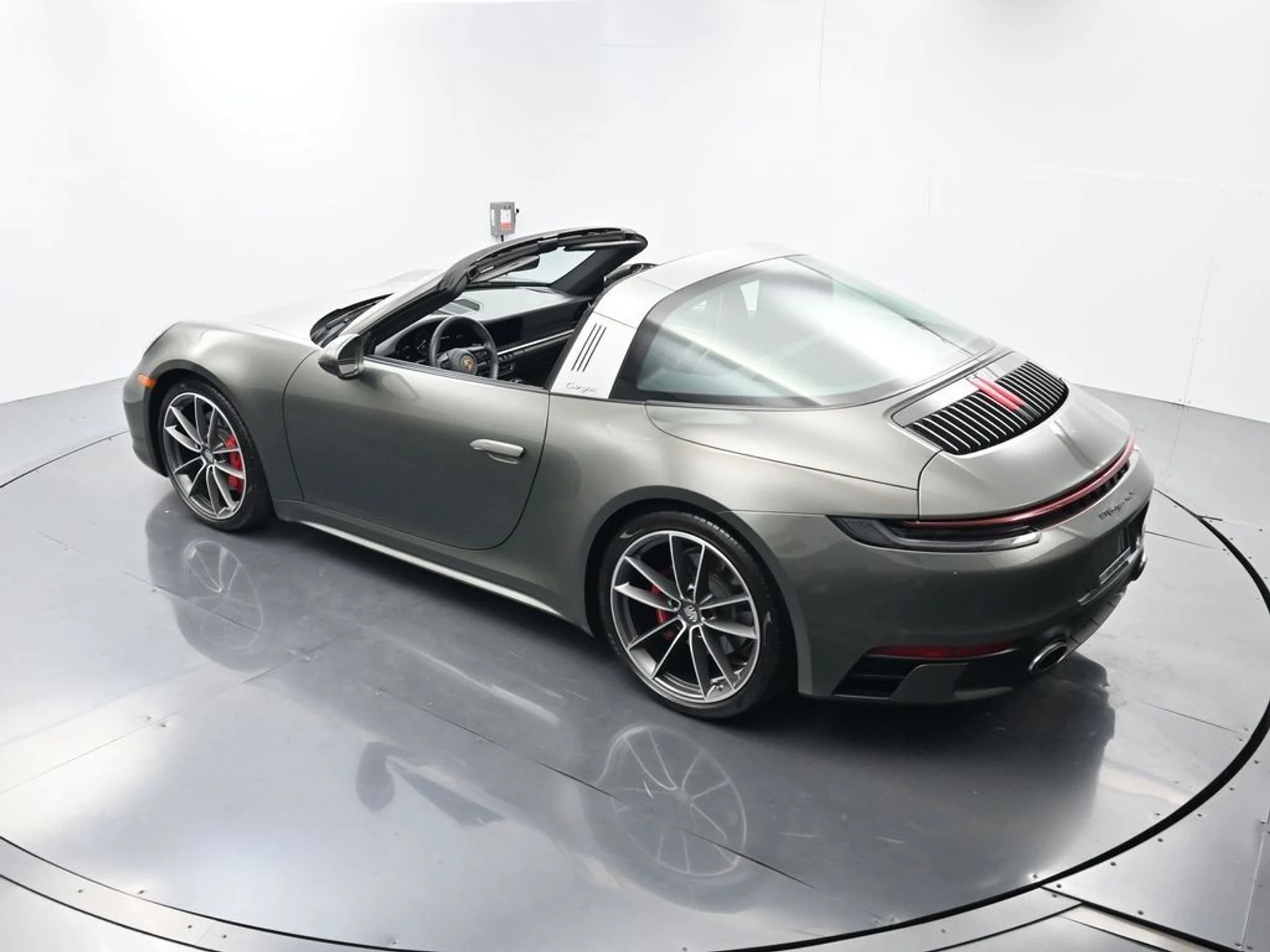 mph038_4183541980_203f75958f7c0567bff2a8b32eaefd8b_260e7341cf